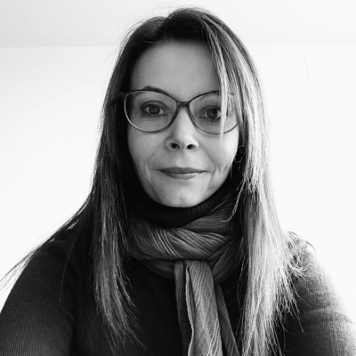 Paula Andrea Dejanón Bonilla: «Estudios literarios»