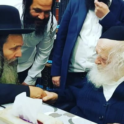Rav Chaim Kanievsky Zt"l Soulful Gedolim Rav Shalom Arush Emuna Class # 65 Q/A! episode artwork