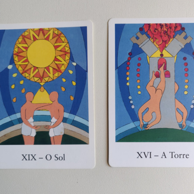 Fiz duas perguntas. Quem respondeu foi o Tarot. A Torre saiu duas vezes