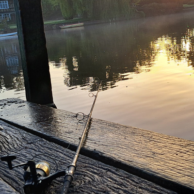 River Thames 004 / Pike Fishing / E122