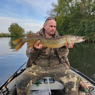 River Thames Boat Fishing 004 / Predator Fishing / E125