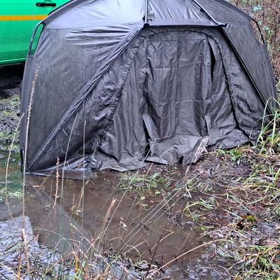 Lily Lake 011 / Carp Fishing / E135
