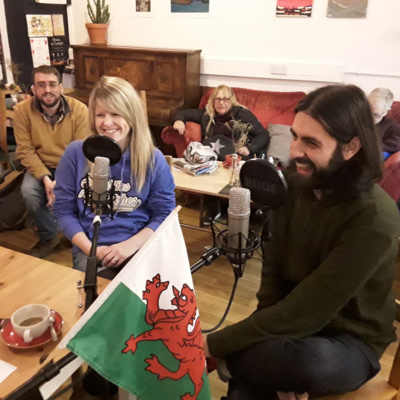 Caffi Lolfa, Porth Tywyn - Radio YesCymru