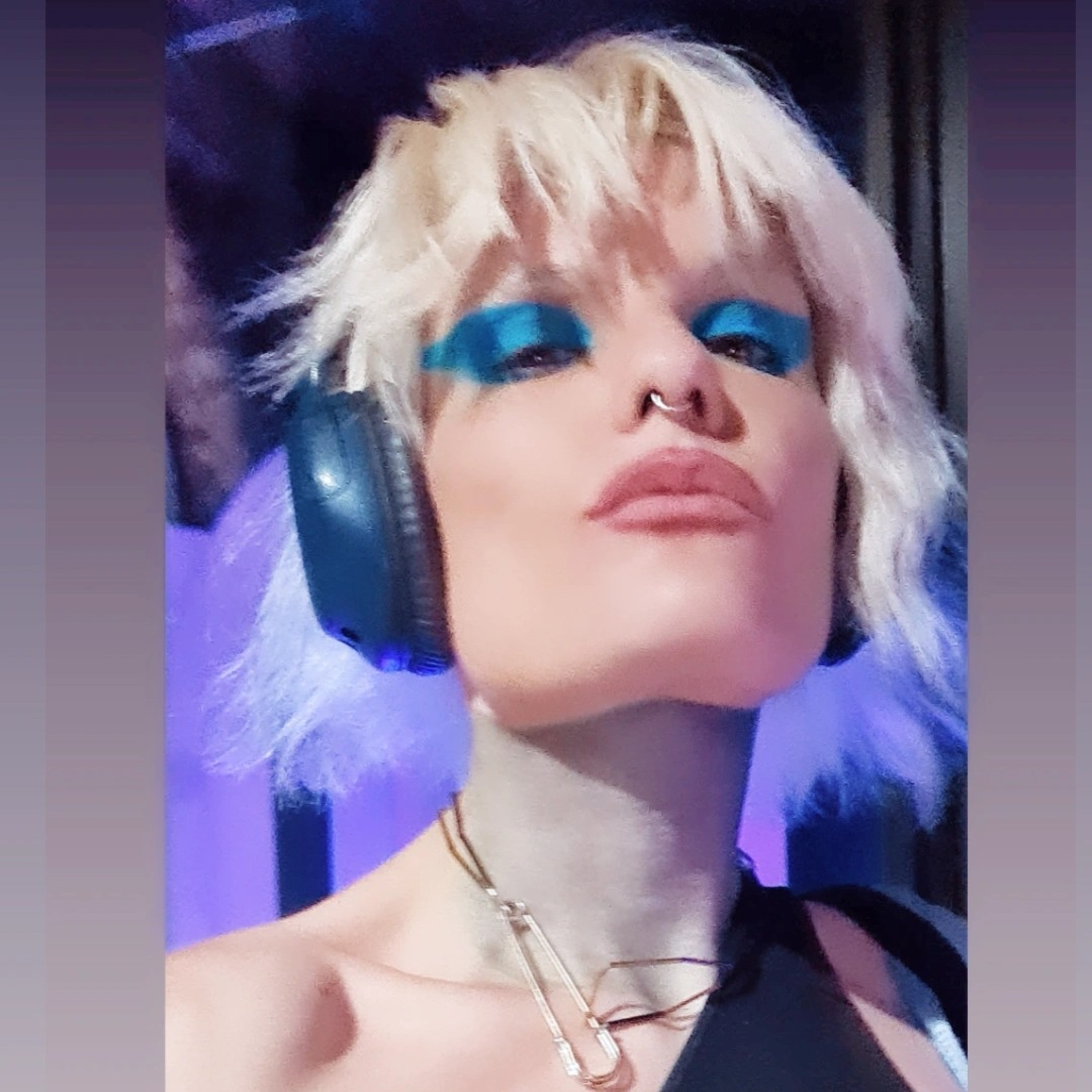 LIVE NOW