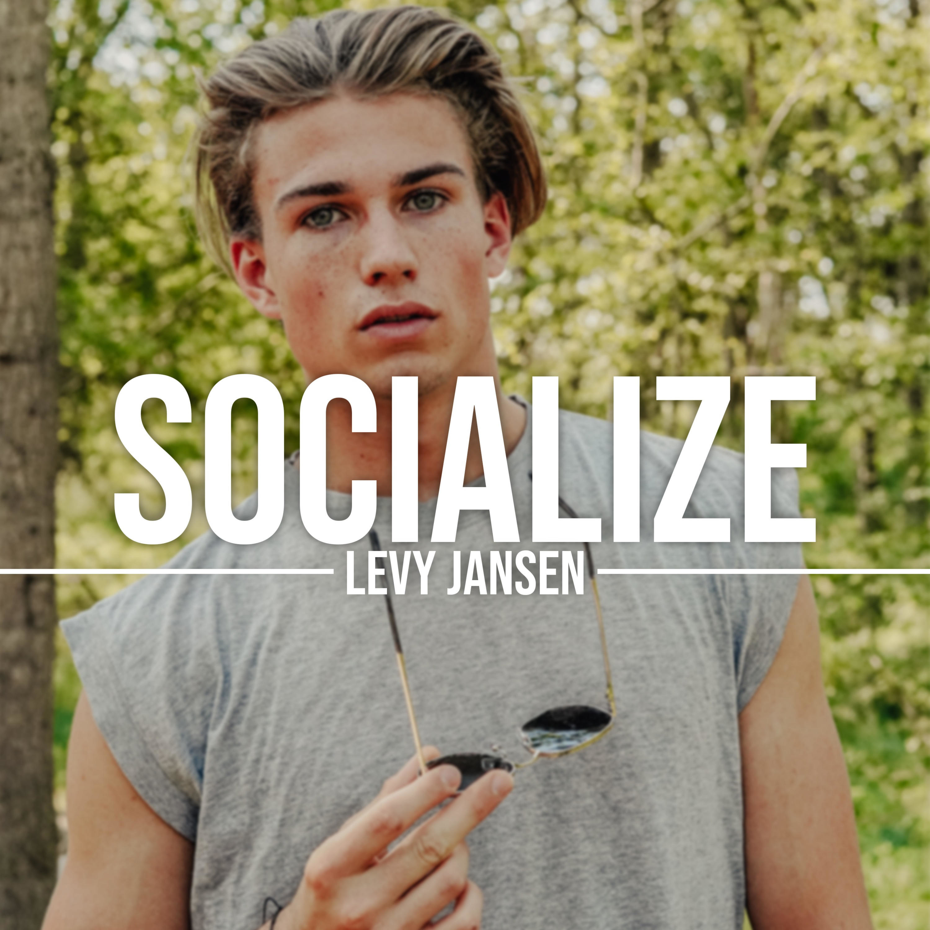 Socialize | Levy Jansen