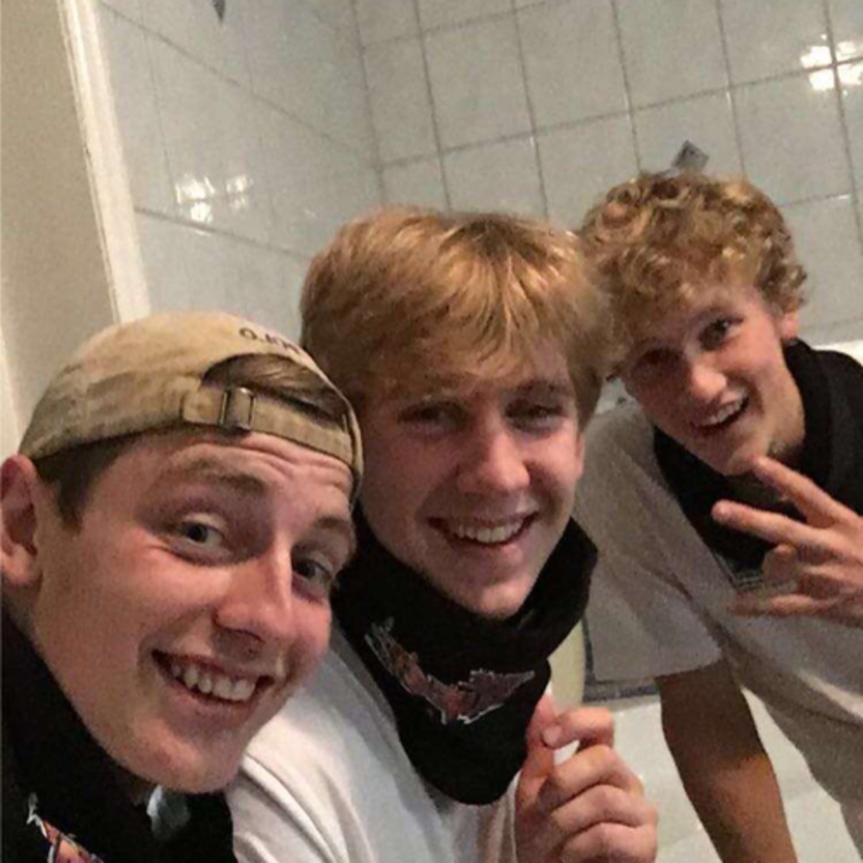 De tre bassene