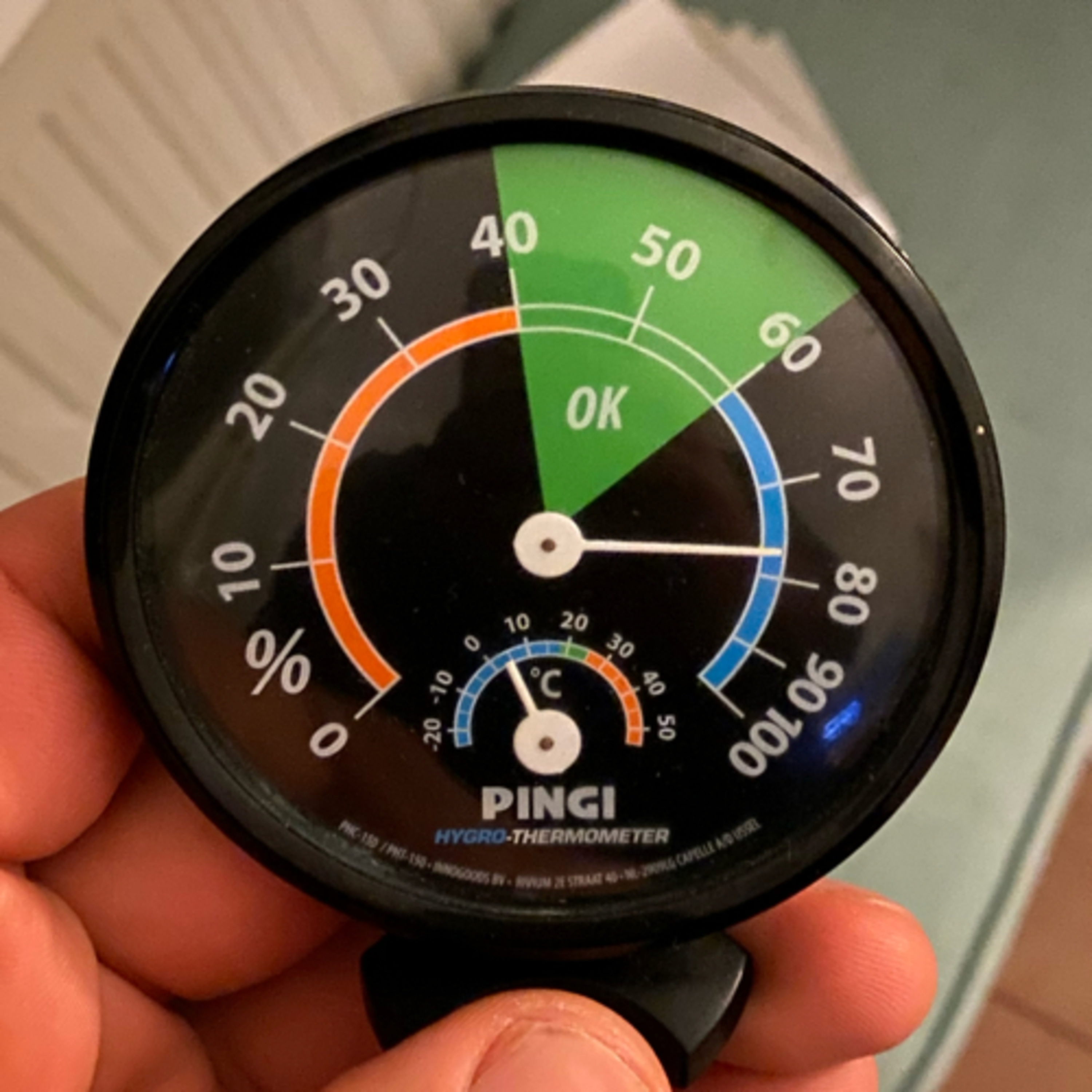 Ein Mann und seine Couch