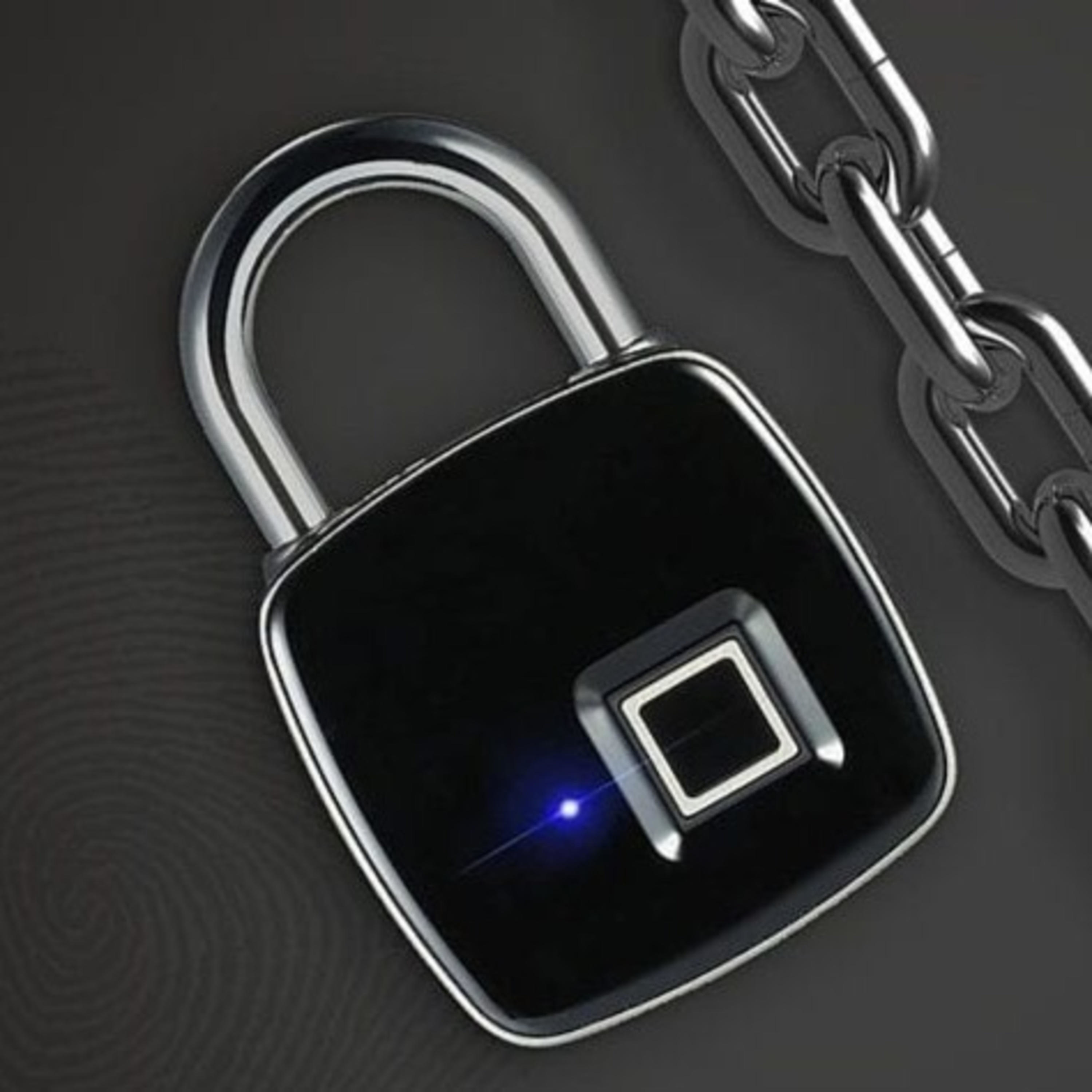 #ProtegetusDatos con Jimena Sauri 1°17 cover art