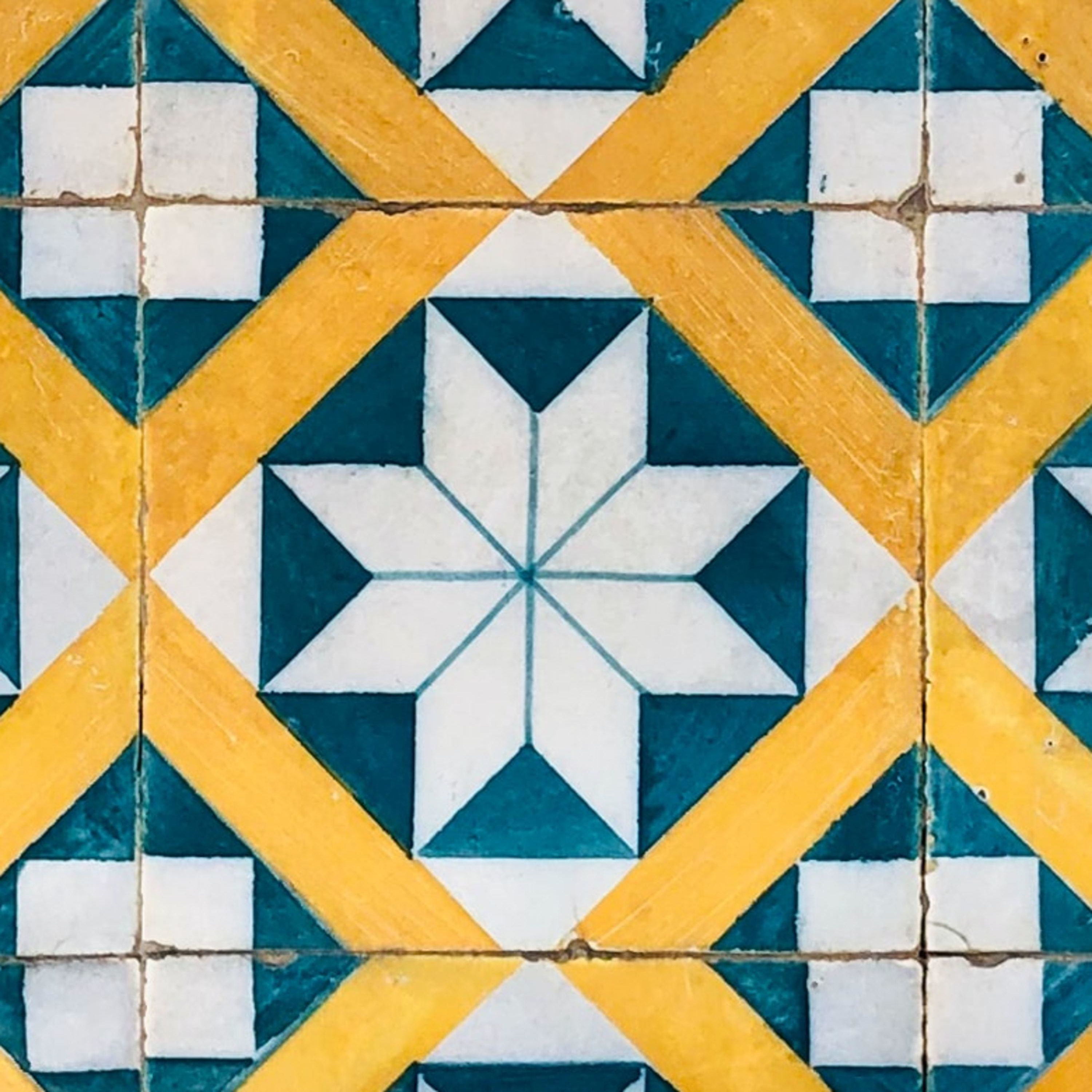 GUOTI - Growing Up on the Internet