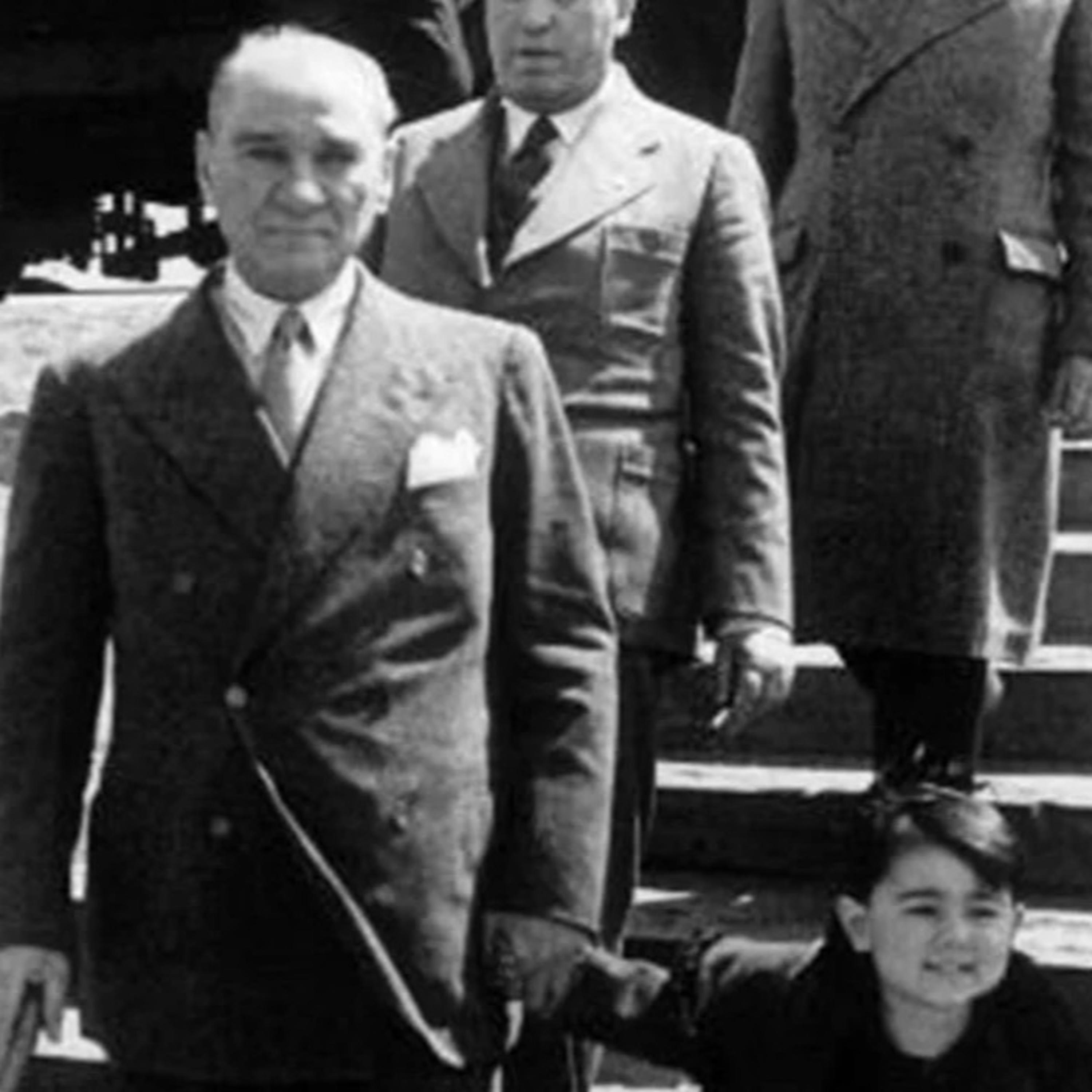 Atatürk'ün Kendi Sesinden... podcast artwork