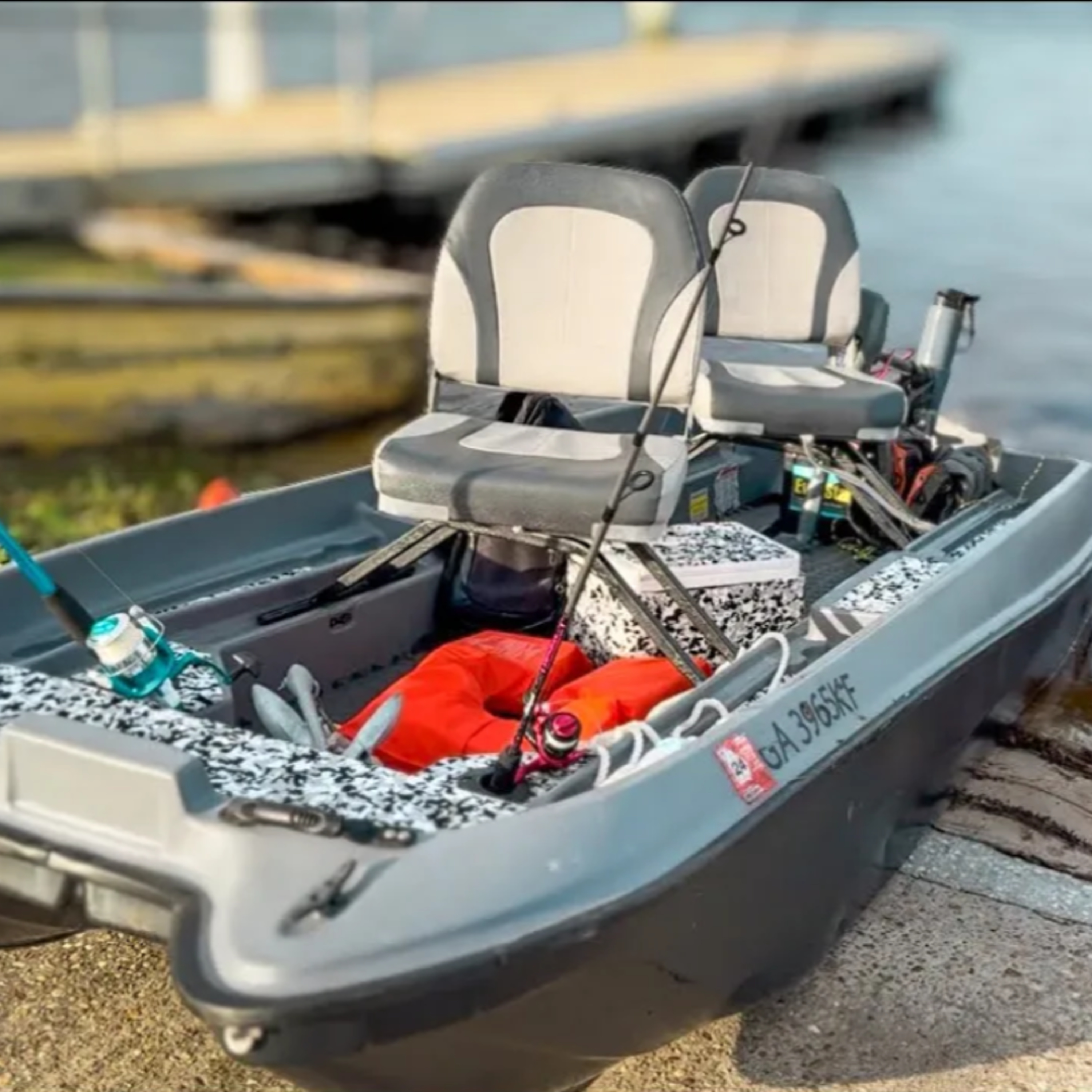 The Best Value Mini Fishing Boat - Pond Prowler, Quest Angler REVIEW