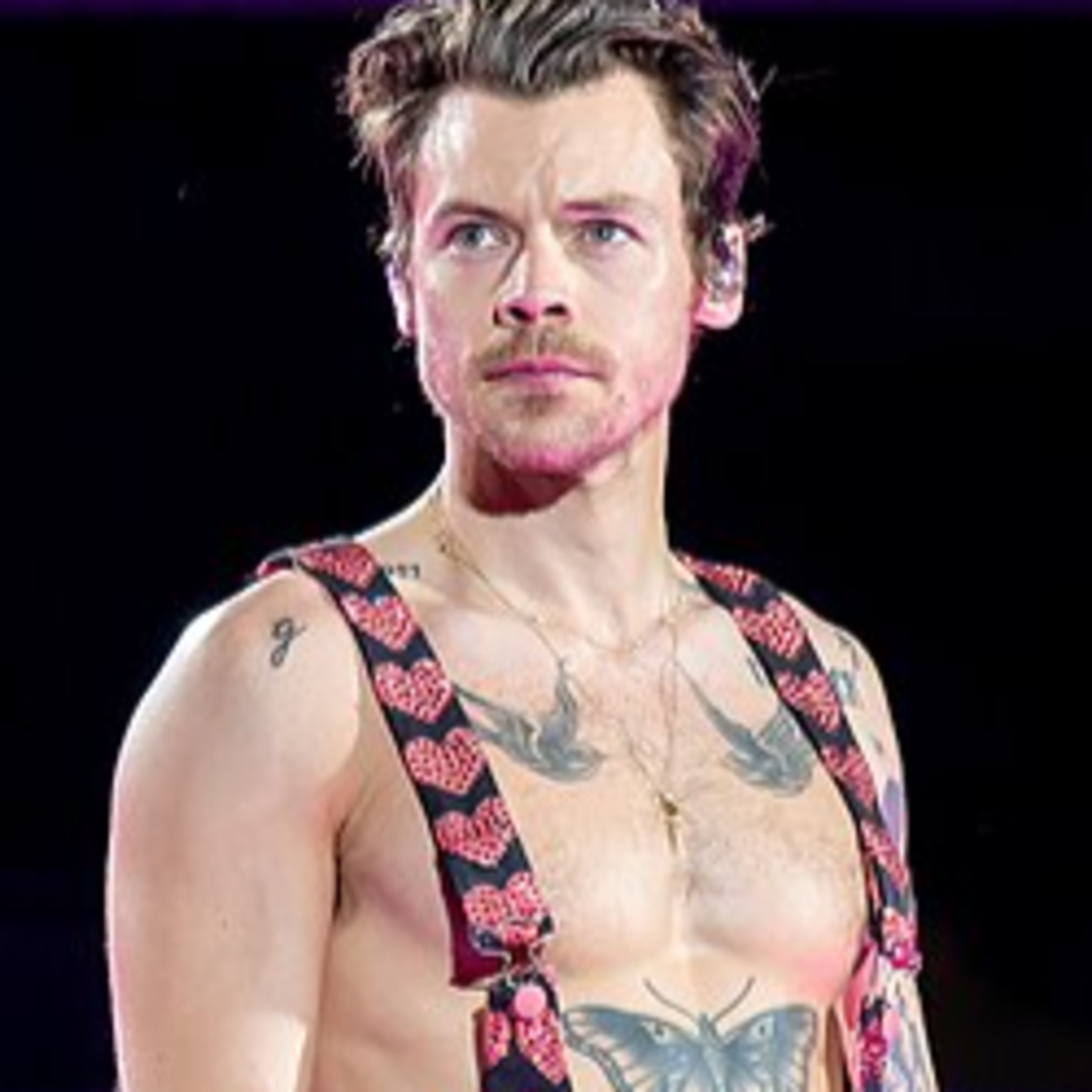 La Top 5 dei fatti più curiosi che riguardano Harry Styles  episode artwork