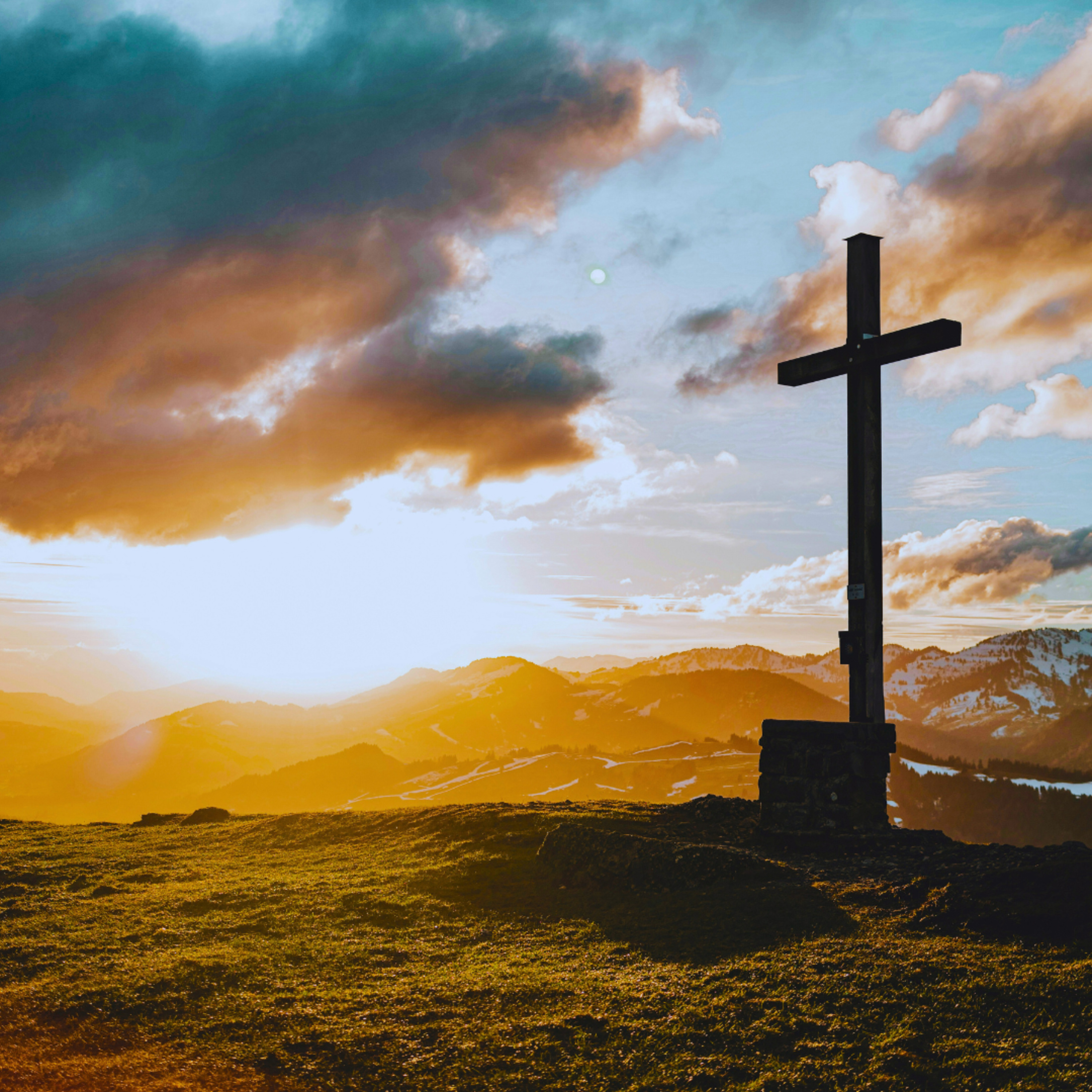 Love Displayed at the Cross - Richard E. Simmons III