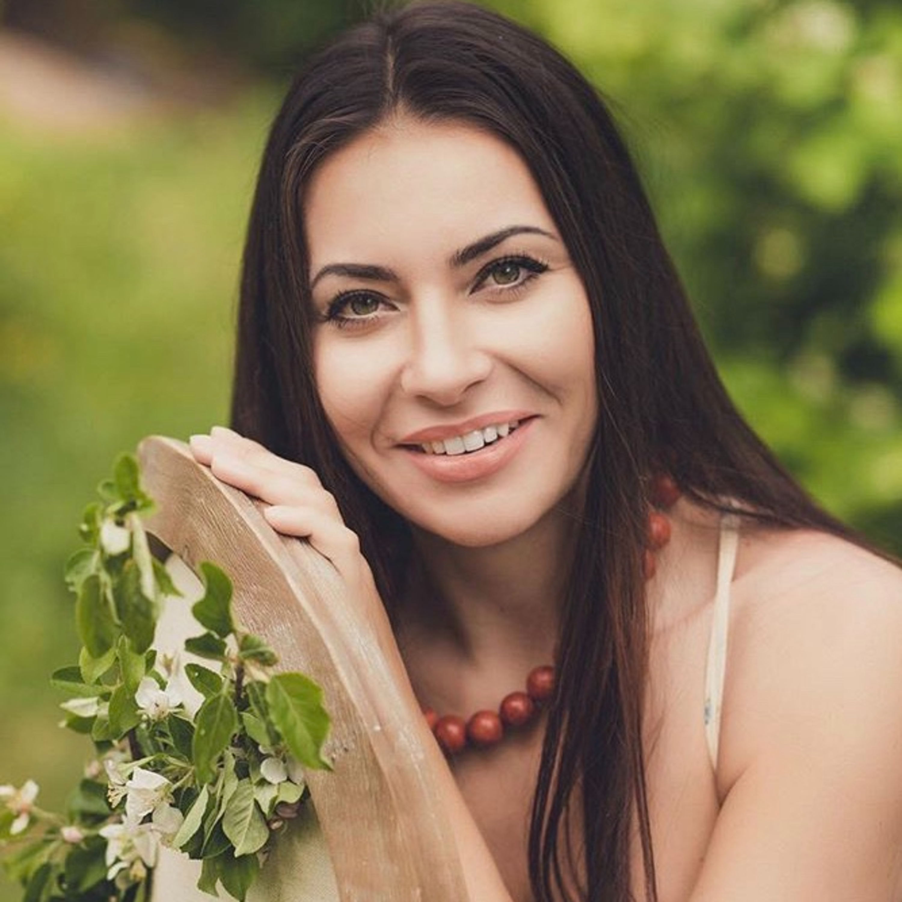 Программа Персона. Олеся Соловова (Руководитель и идейный вдохновитель студии фитодизайна и декора "Золотое сечение") episode artwork