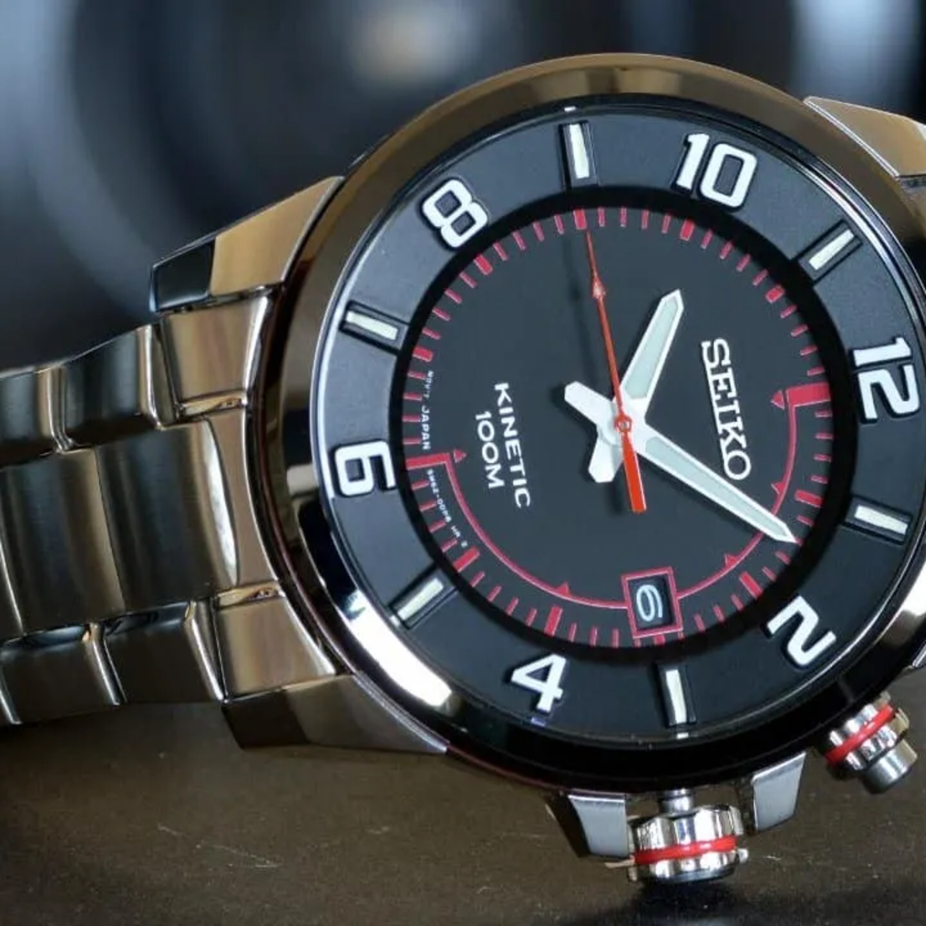 What is the lifespan of a kinetic watch?