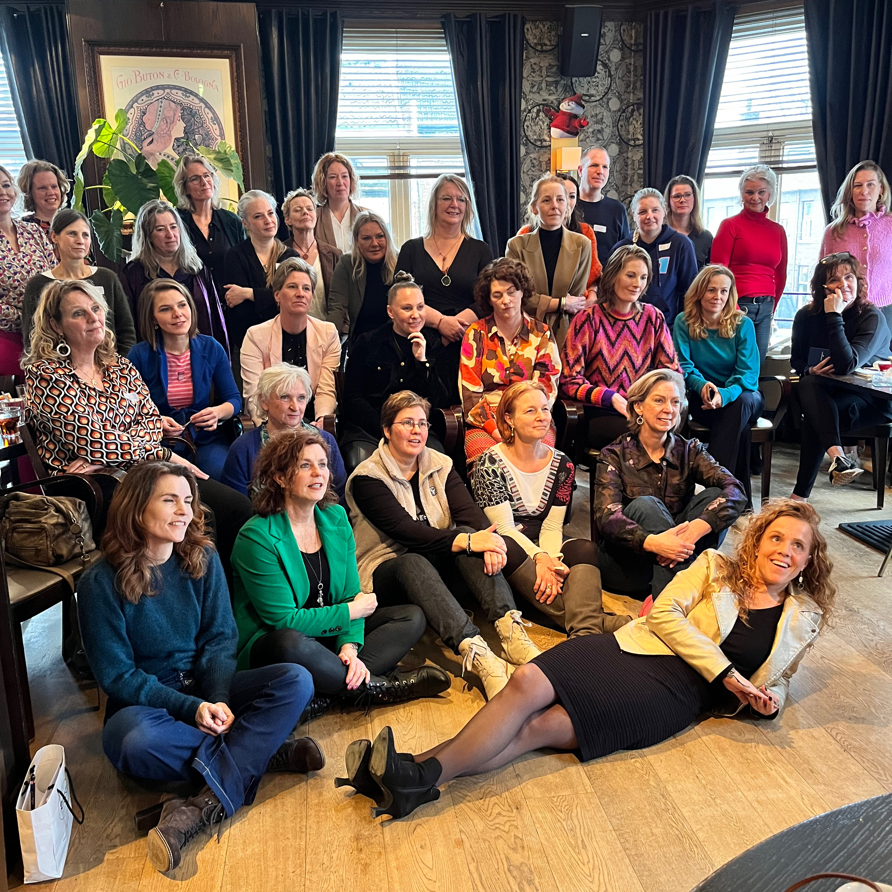 Miranda Tijink | Sterk in Sales, ik help ambiteuze coaches en dienstverleners verkopen vanuit verbinding!