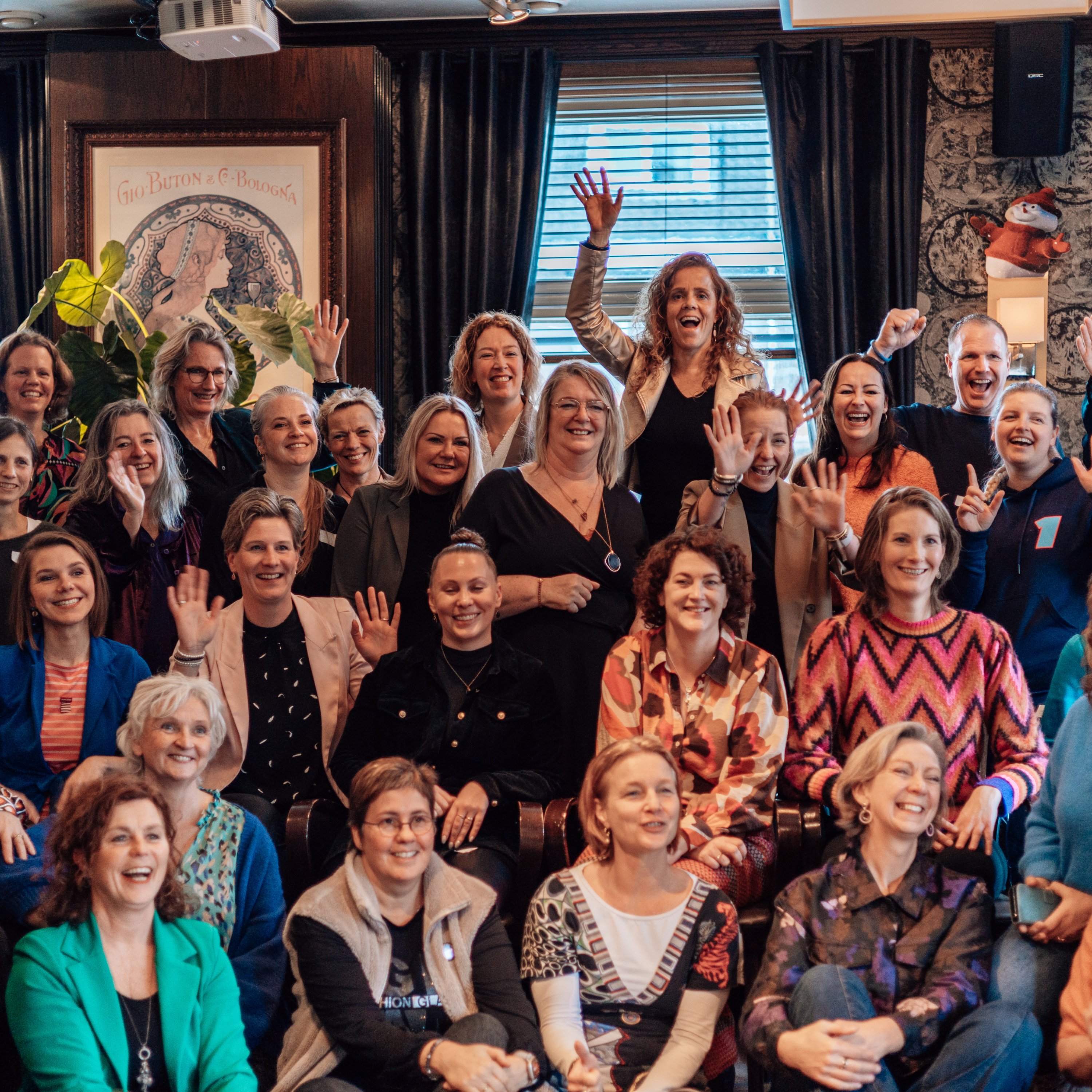 Miranda Tijink | Sterk in Sales, ik help ambiteuze coaches en dienstverleners verkopen vanuit verbinding!