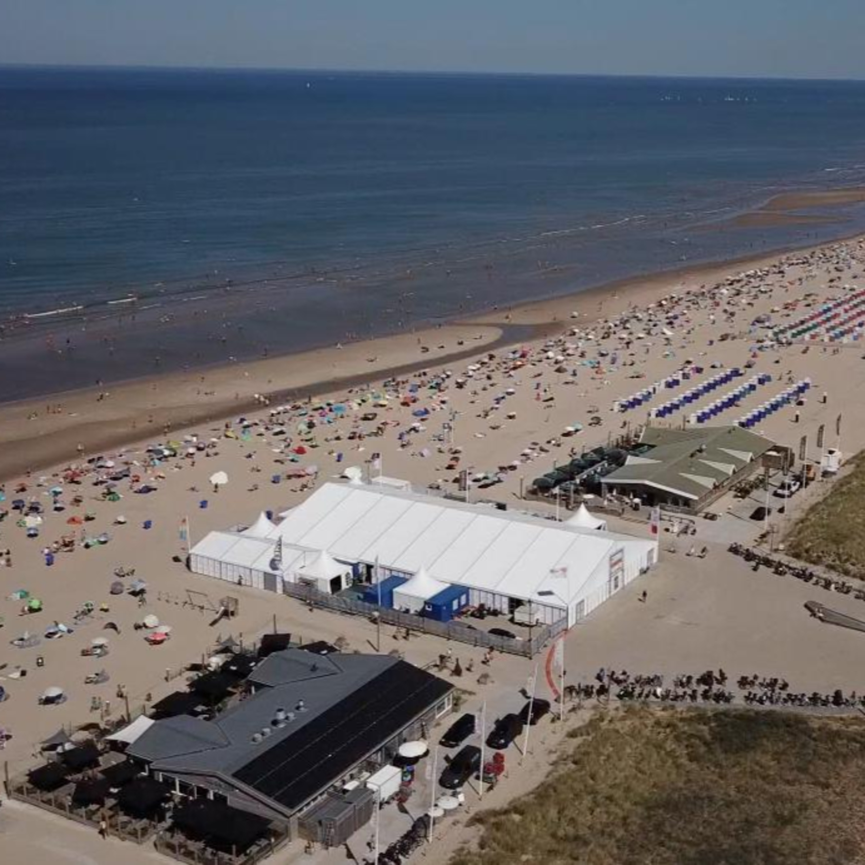 #319 DJ Raymond praat met Marco van Noordzee Zomerfestival