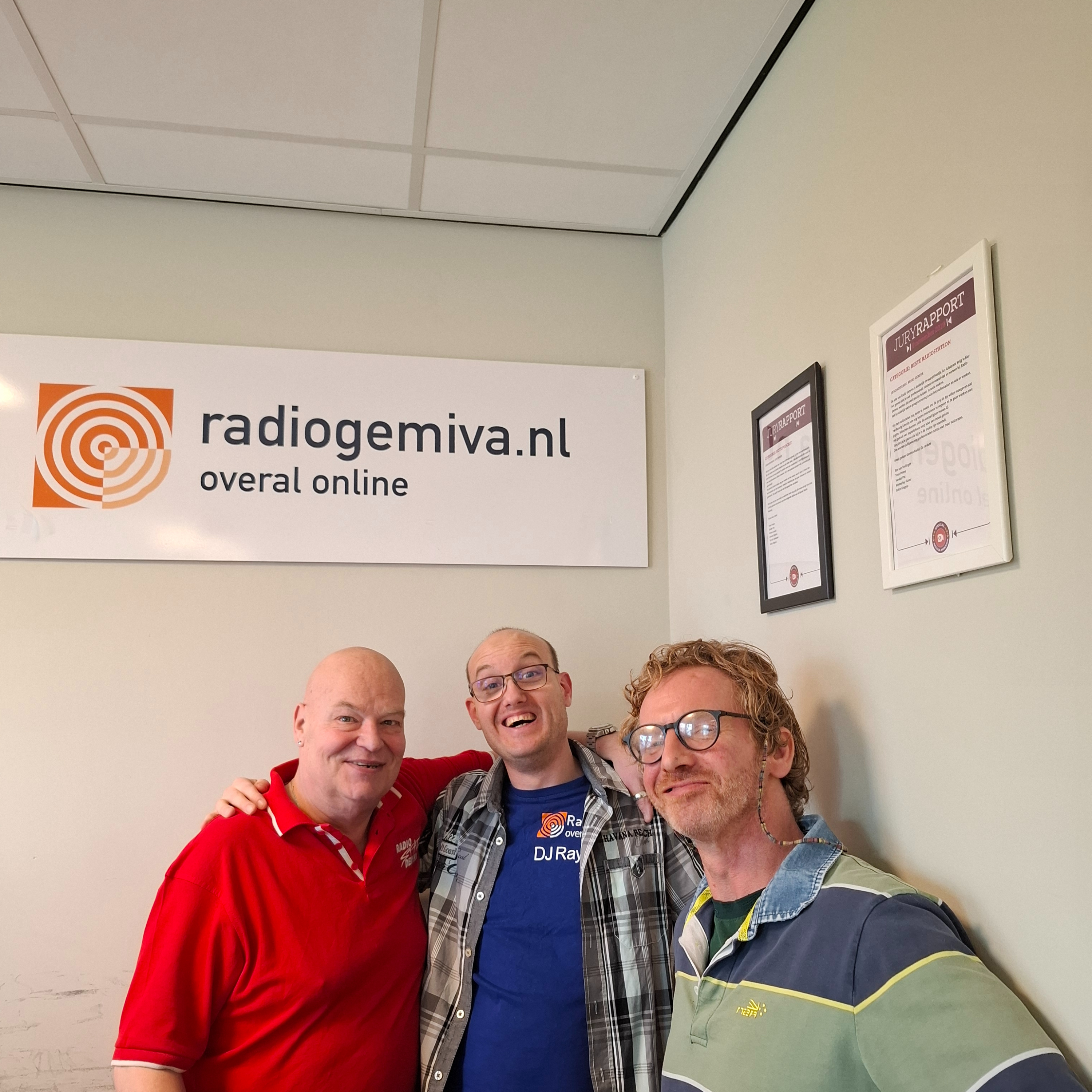 #593 Michiel van der Brugge te gast bij Raymond en Ernst episode artwork