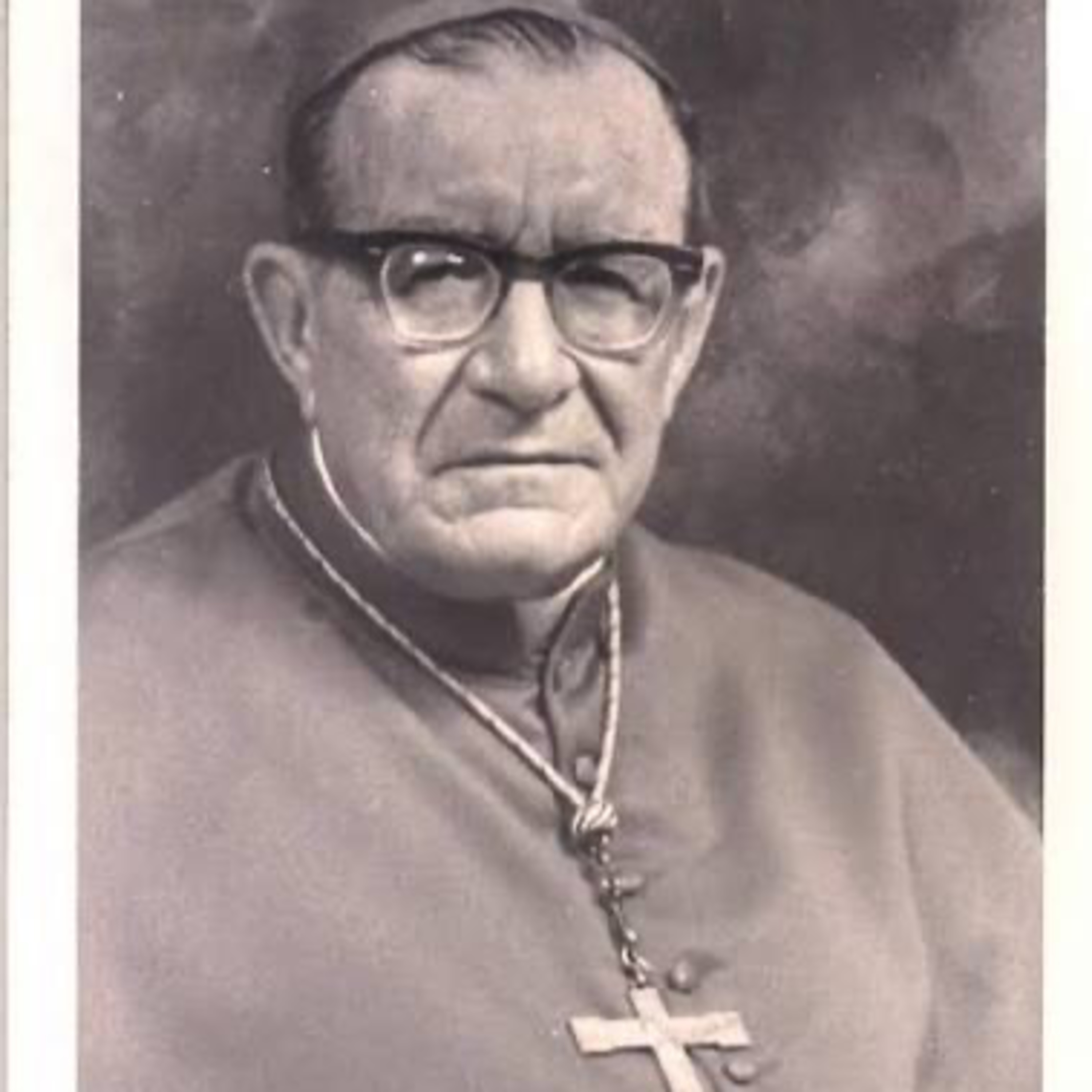 #1135 Monseñor Grovas y sus conflictos