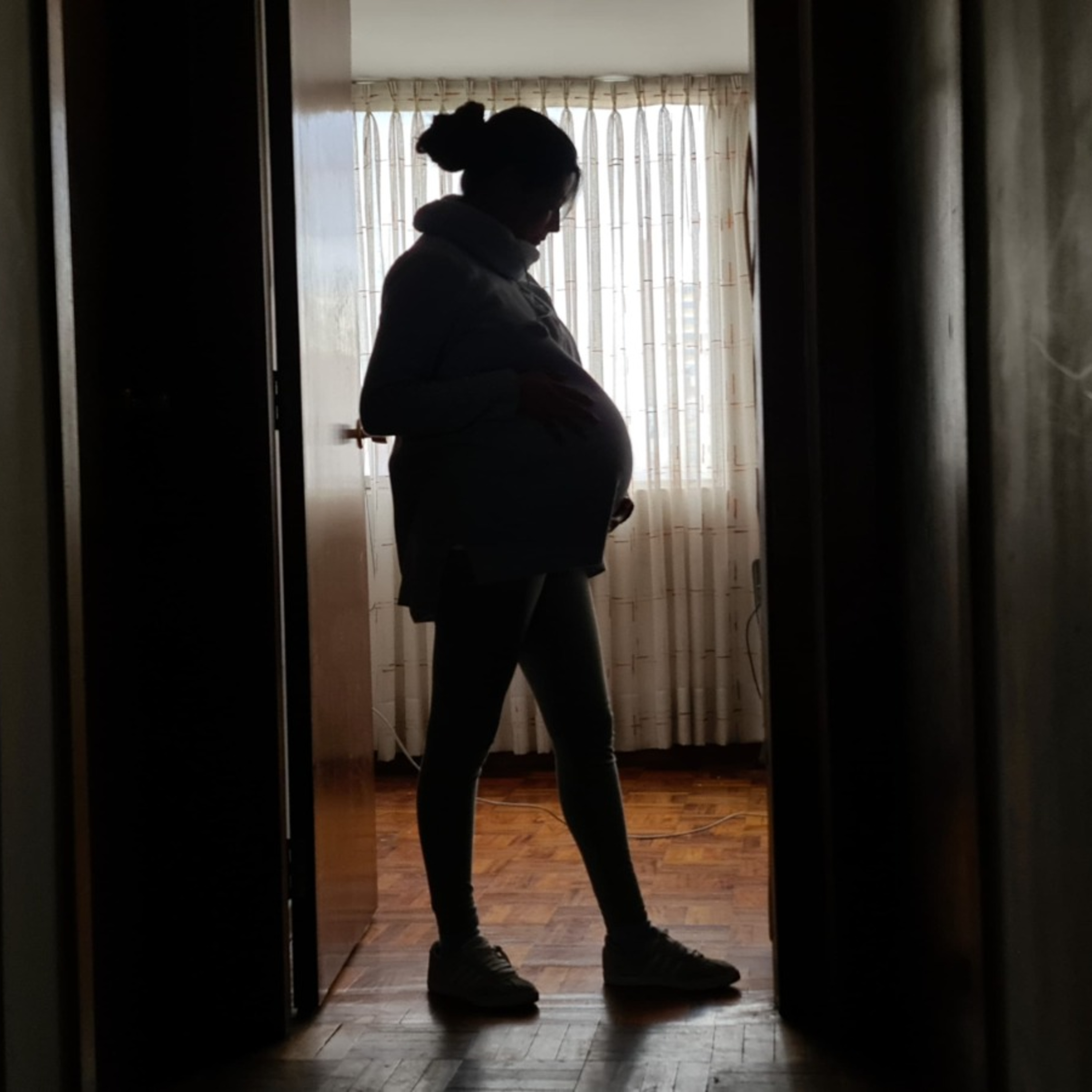 Entre el miedo y la urgencia: ¿por qué tantas mujeres prefieren la cesárea? episode artwork