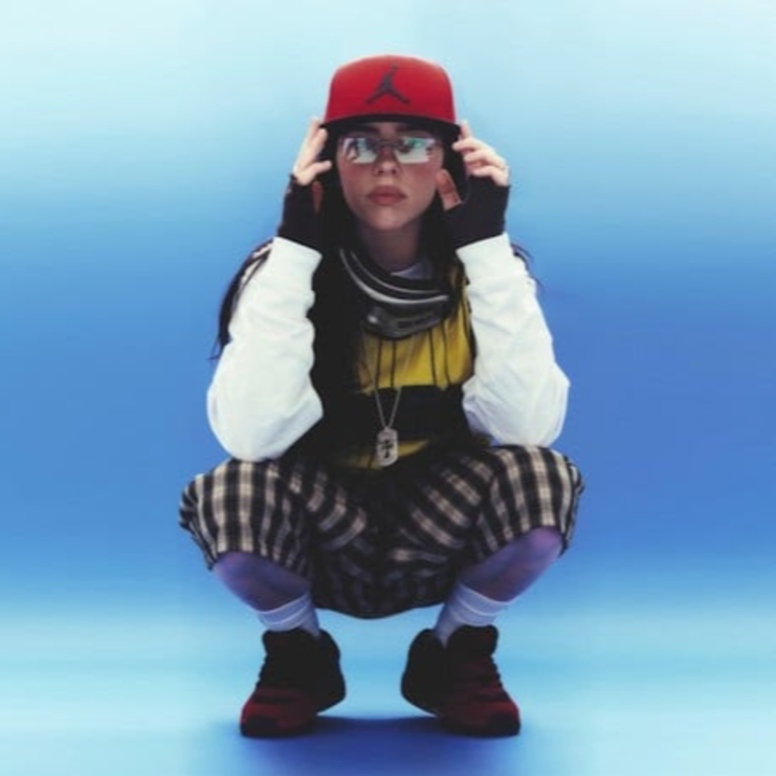 Billie Eilish sale airosa del reto del tercer disco
