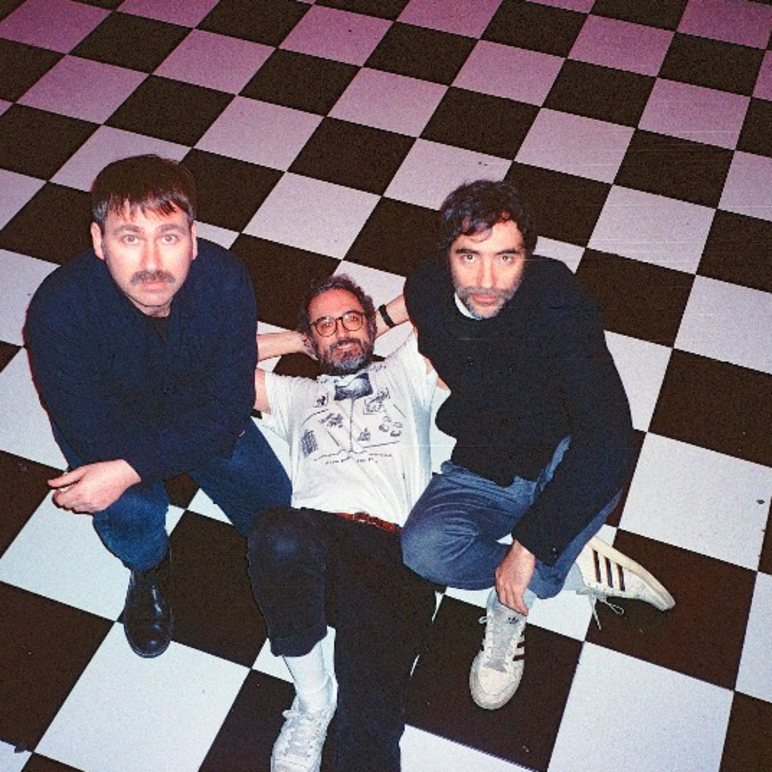 Mujeres: "Un estadio es una pesadilla para ver un concierto"