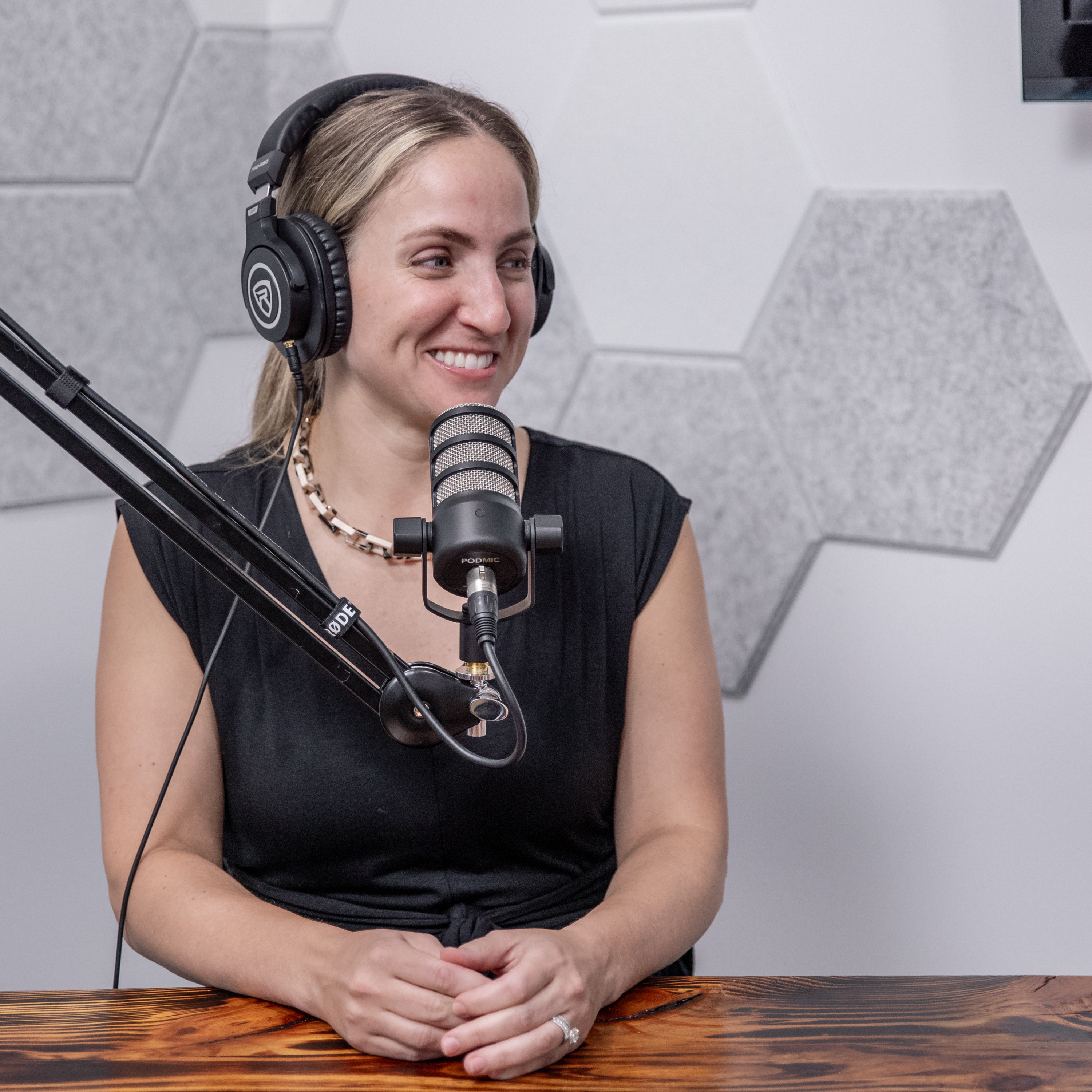 Episode 93 - Anna VanDuzer - Dachshunds of Columbia episode artwork