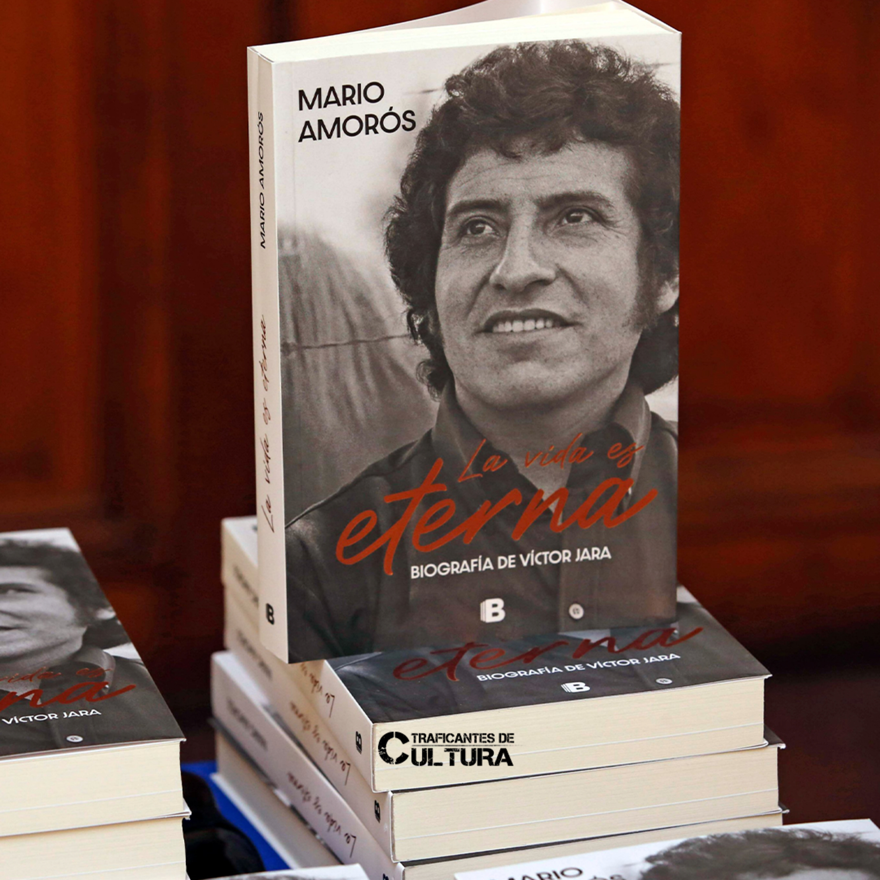 Mario Amorós, autor de "La vida es eterna. Biografía de Víctor Jara" episode artwork