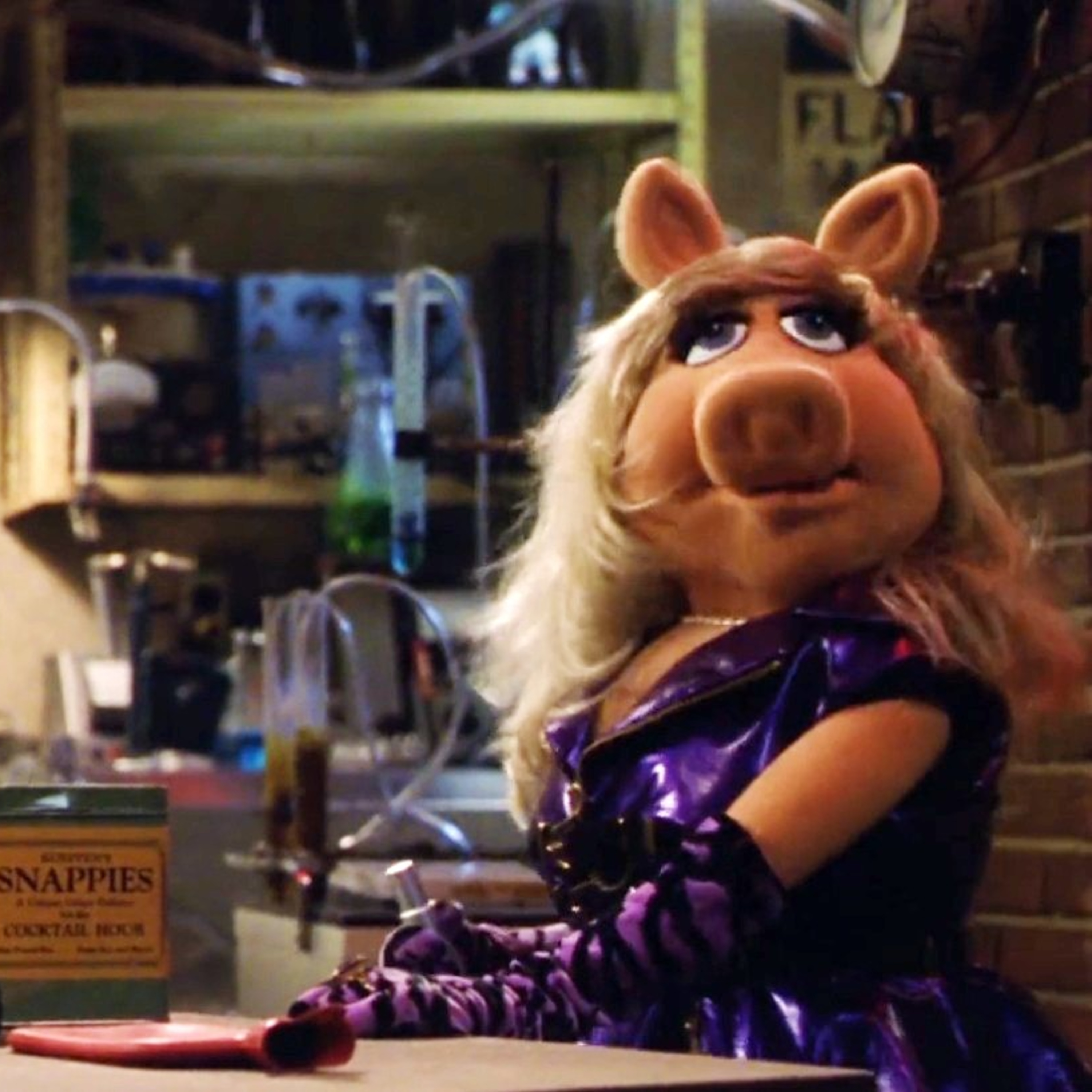 6.18: Piggy Looks Cool and Hot episode artwork