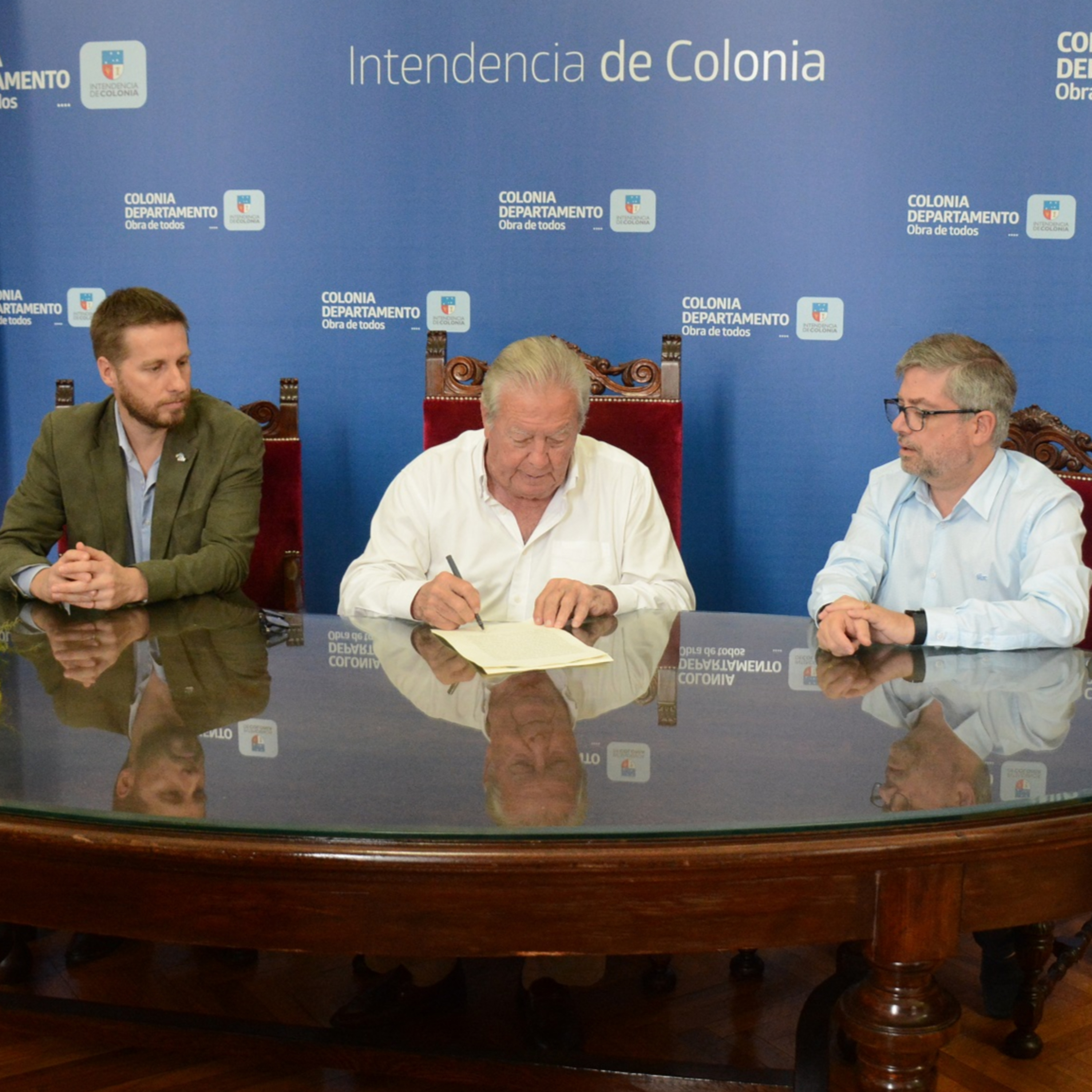 INTENDENTE FIRMÓ PAGA POR ENTREGA DE BIENES CON ANV episode artwork