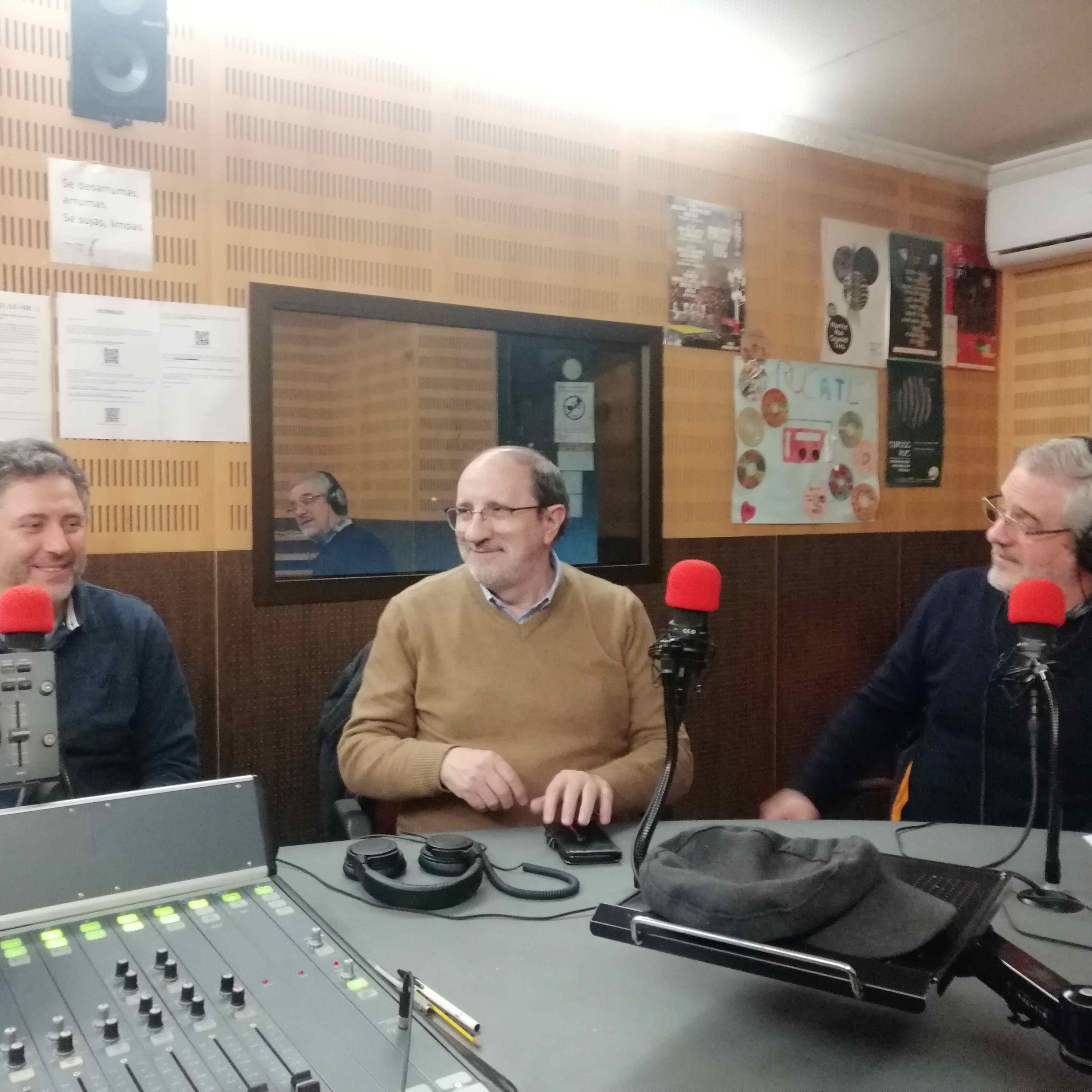 Clepsidra: Conversas de Cafe a Mesa da Radio