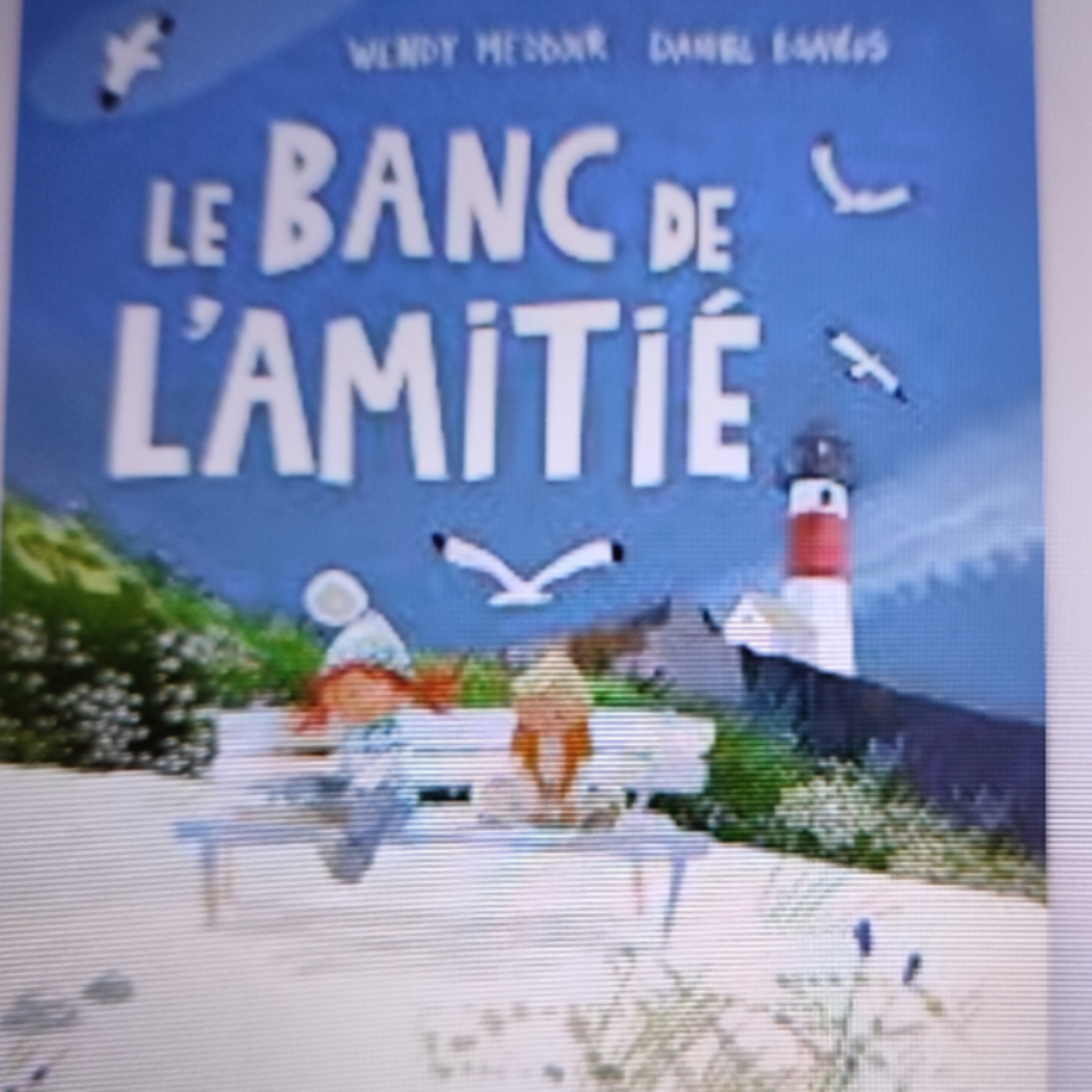 444 Le banc de l'amitié de Wendy Meddour.Tilly vient de déménager et arrive dans une nouvelle école episode artwork