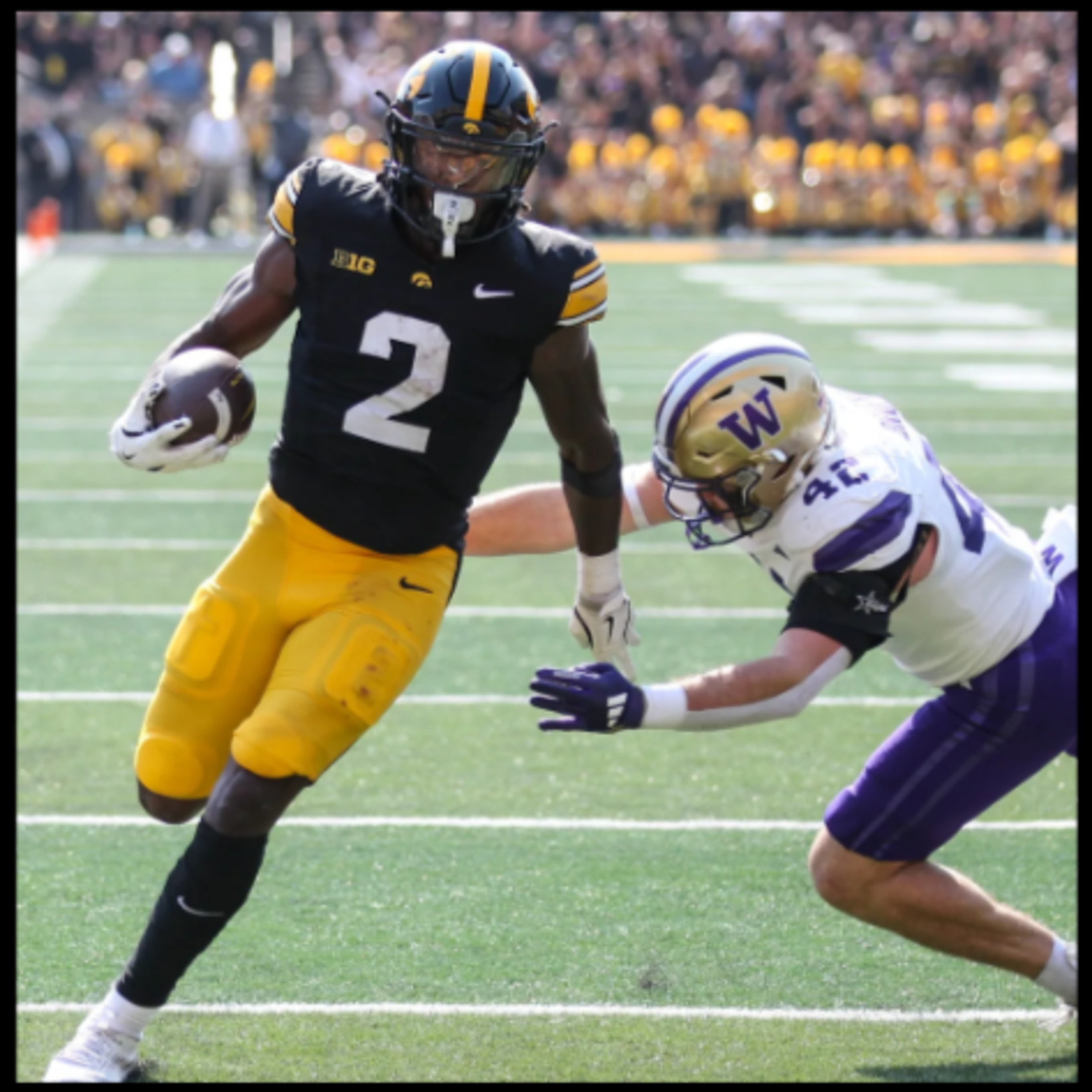 The Hawks Cruise Past Washington 40-16 