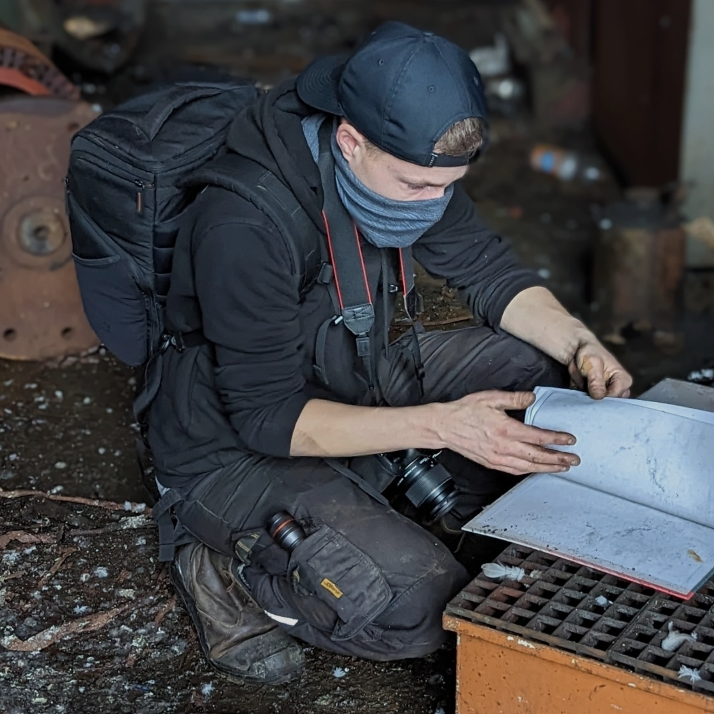 Escaping Soldiers While Exploring with Earths Unknown Places