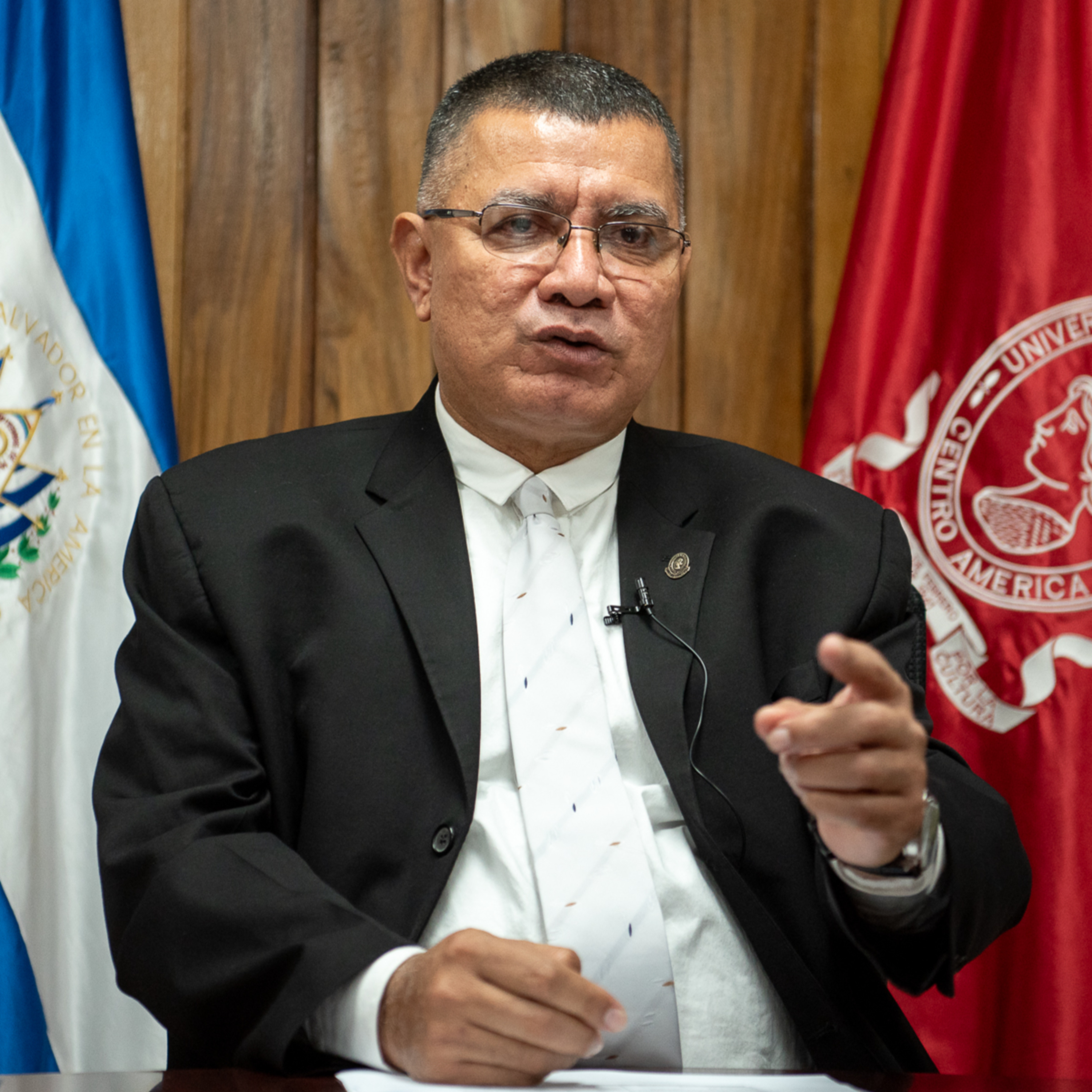 No es conveniente que se revierta la prohibición de la minería: rector UES