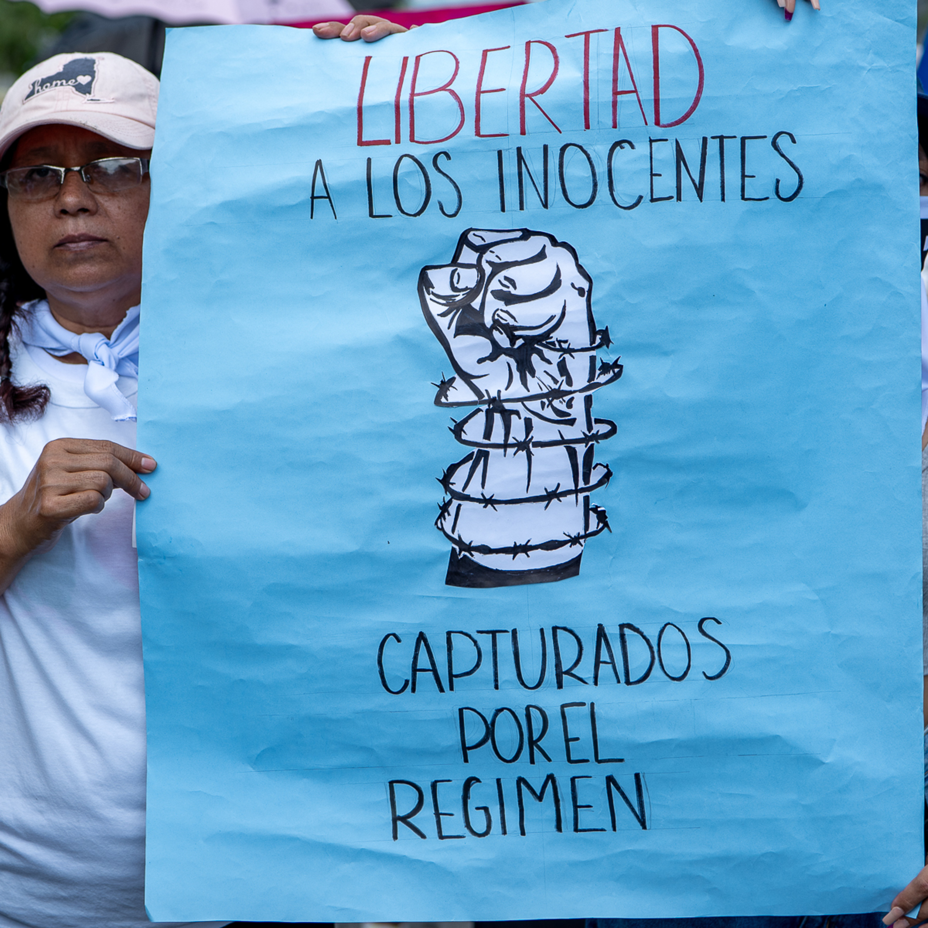 El Salvador se escuda en la reducción de homicidios ante cuestionamientos internacionales por el régimen de excepción