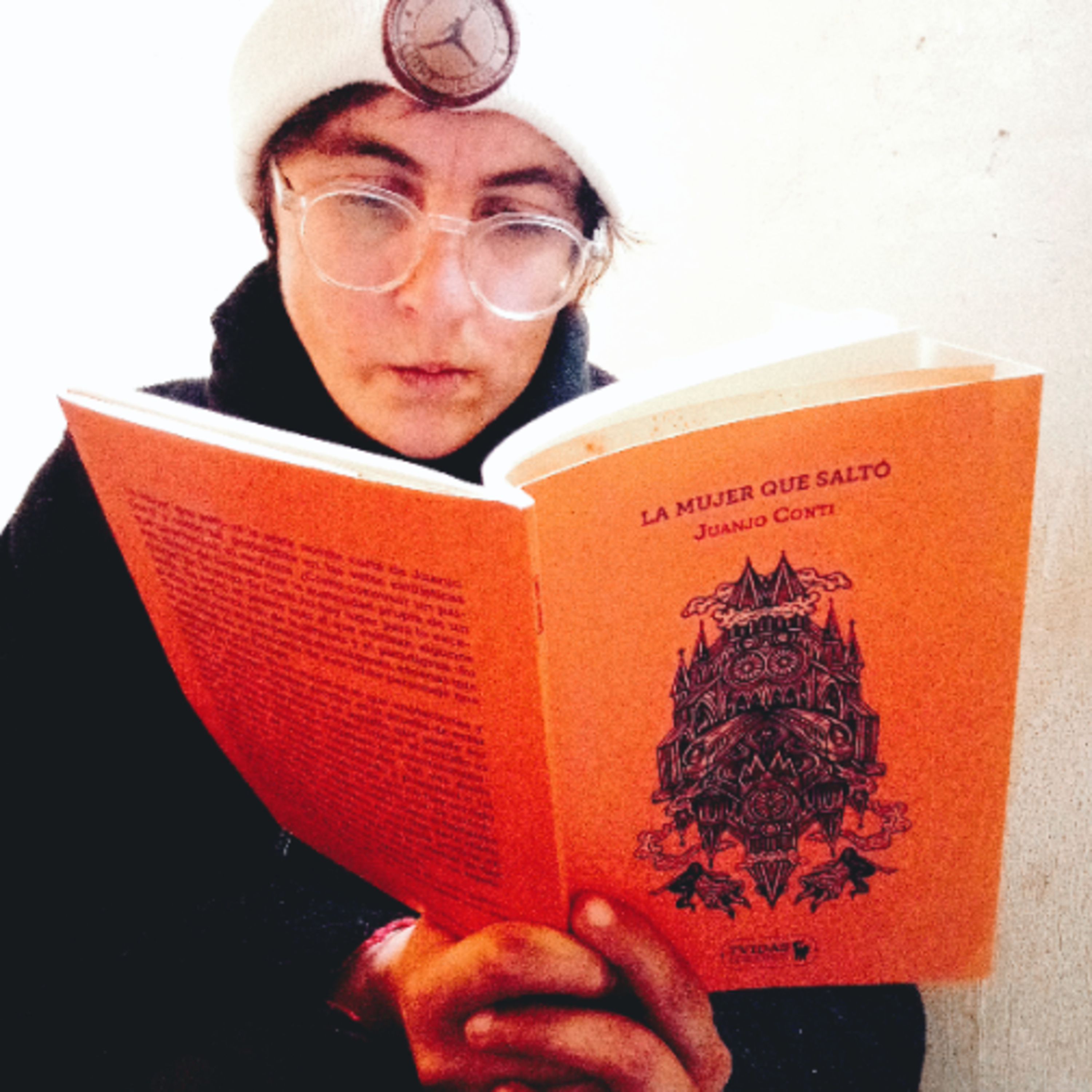 ❤️‍🩹✨📖 "La mujer que saltó", Juanjo Conti, Fragmentos subrayados, 7 vidas Ediciones episode artwork