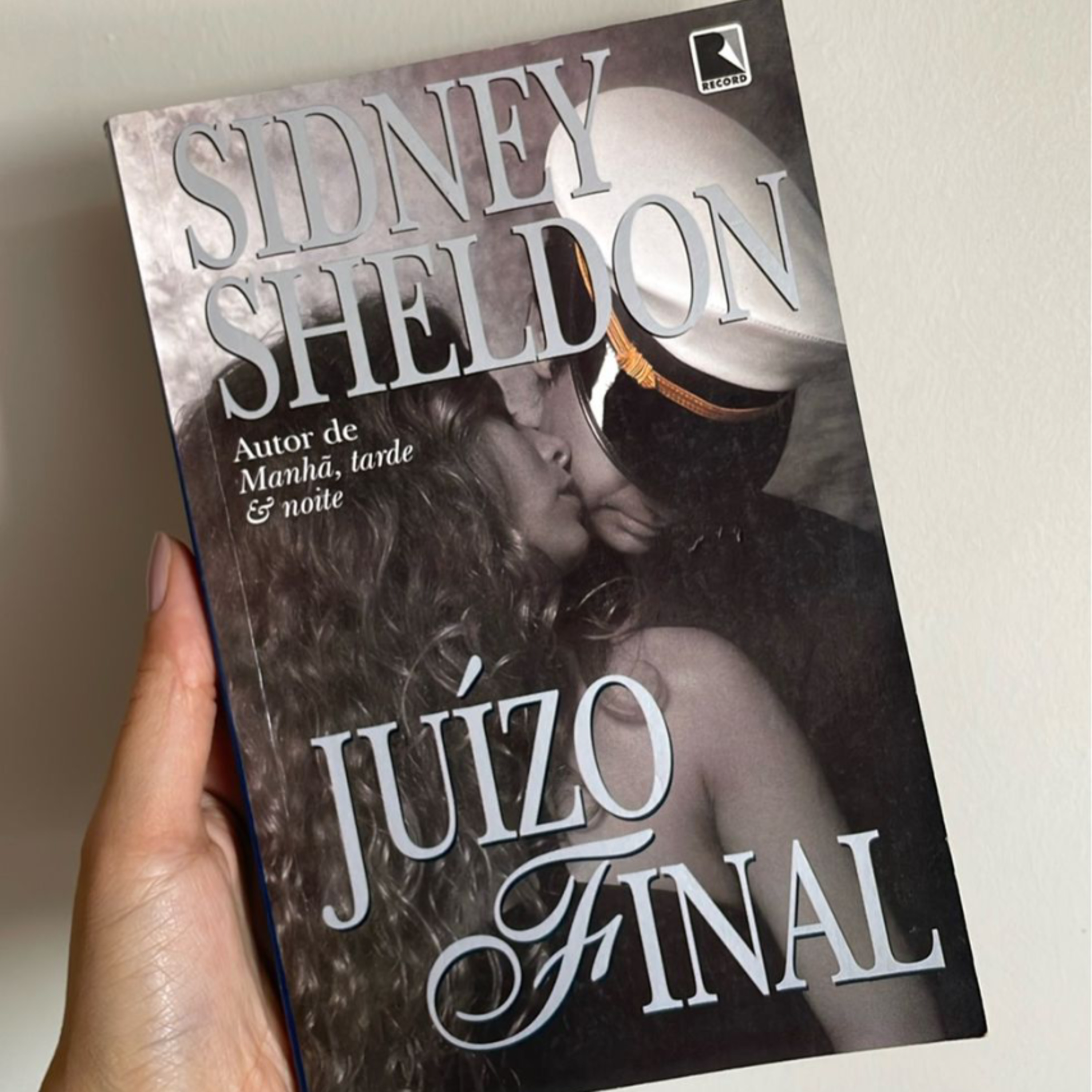 Sidney Sheldon - Juízo Final - Capítulos 32 - 34 episode artwork