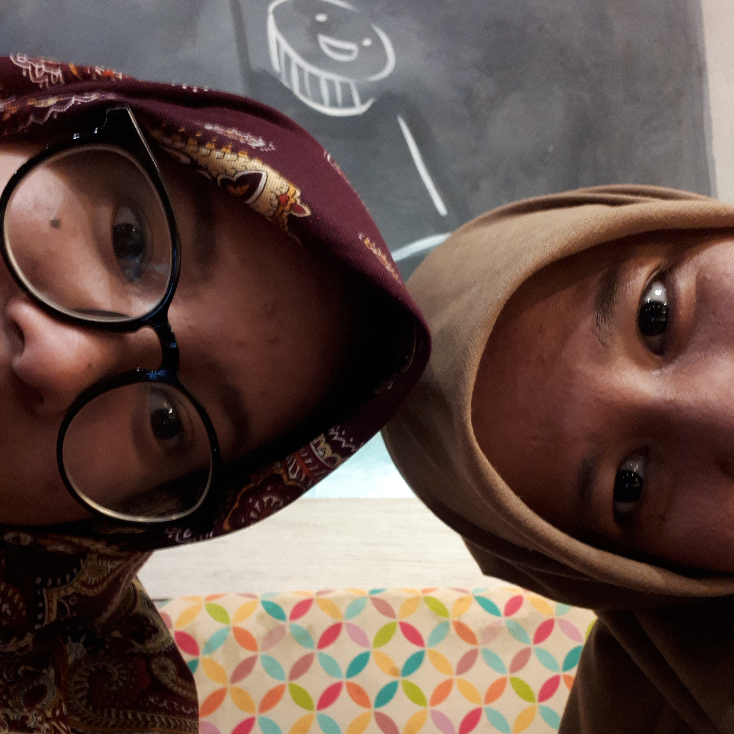 30. Random Talk " Ngobrolin kabur aja dulu dan politik ama ma'notsoLittleSis"