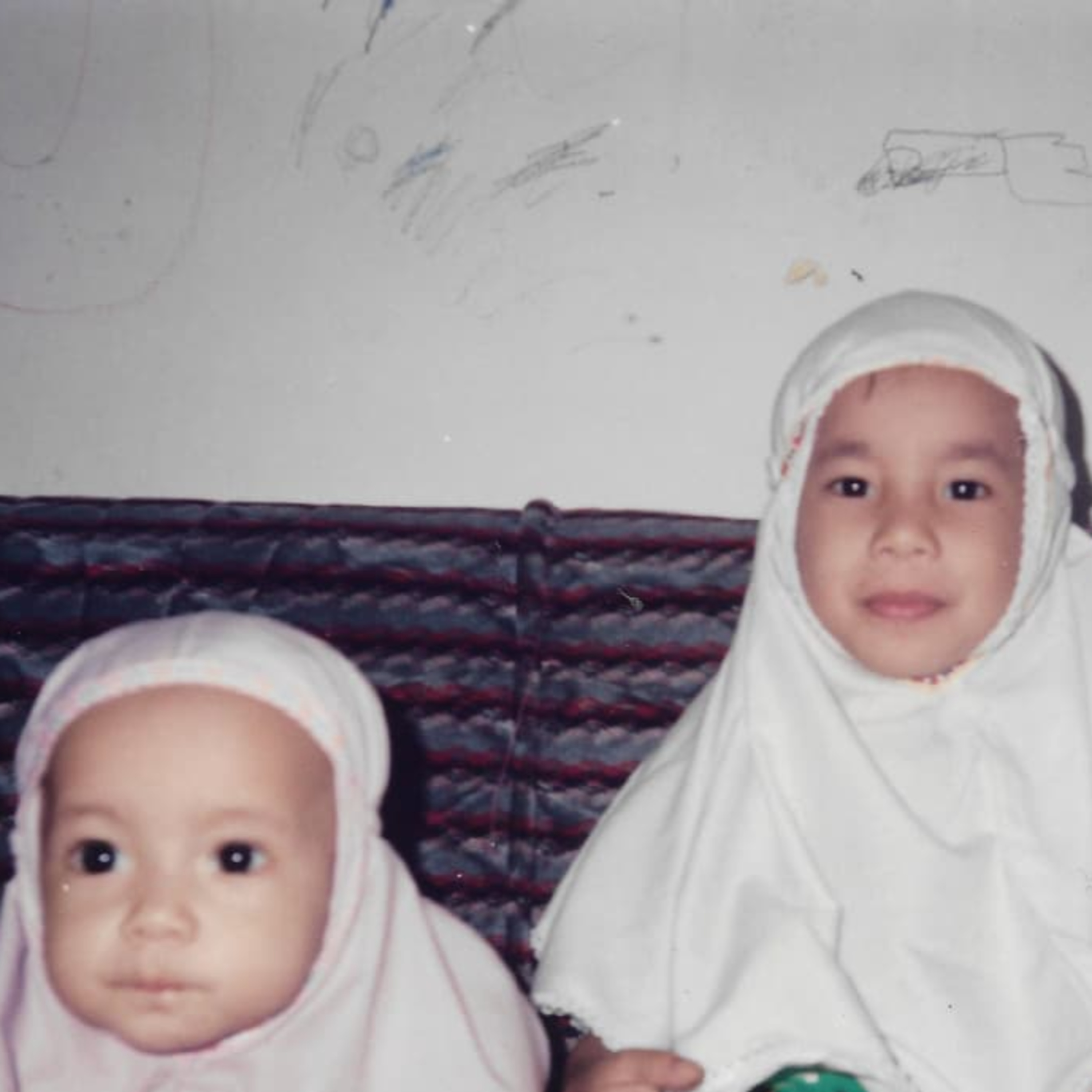 37. Random Talk "Ngobrolin childhood and parenting with my not so old' a Sista" episode artwork