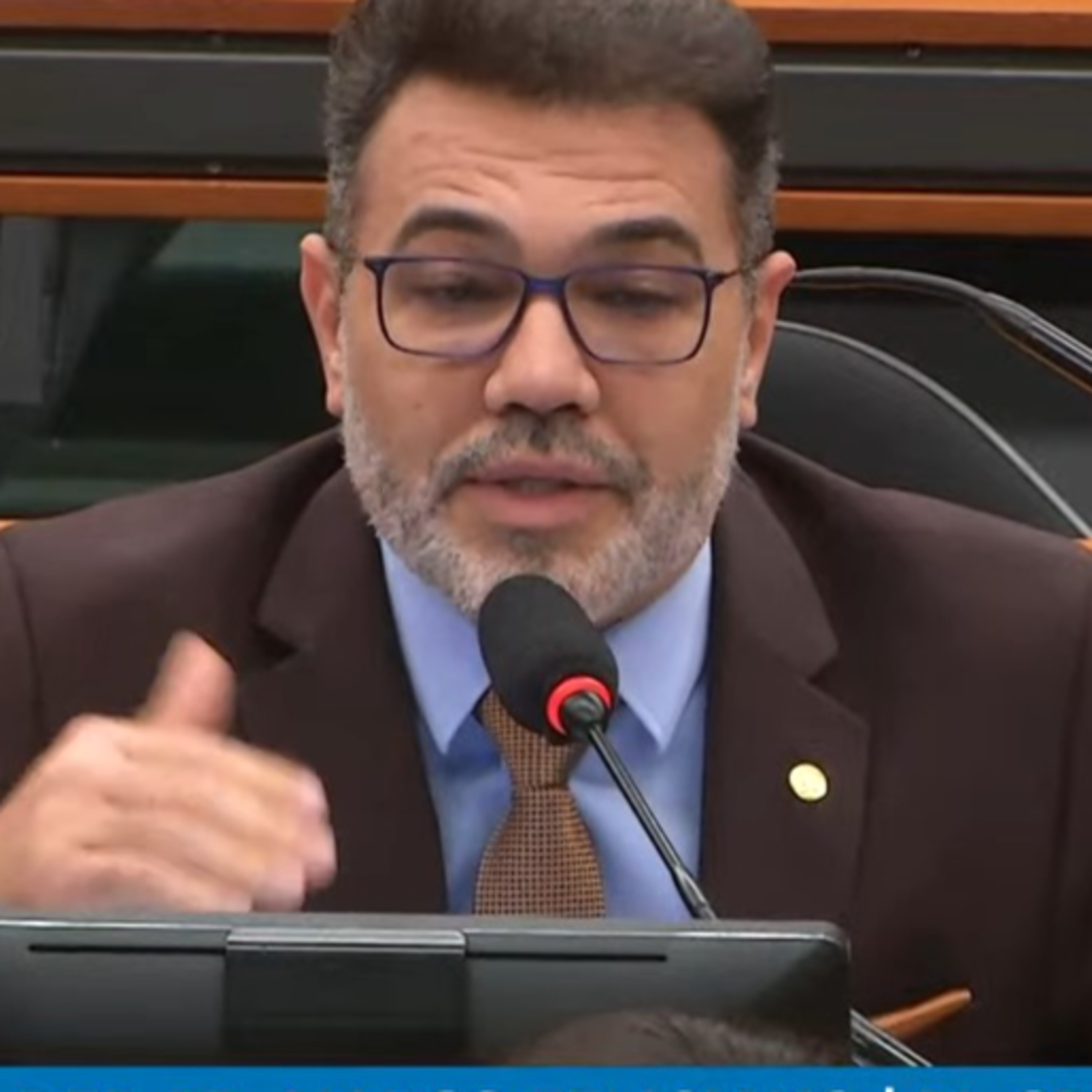 Deputado Marco Feliciano vota a favor do relatório do PL que cria o contrato de união civil homoafetiva episode artwork