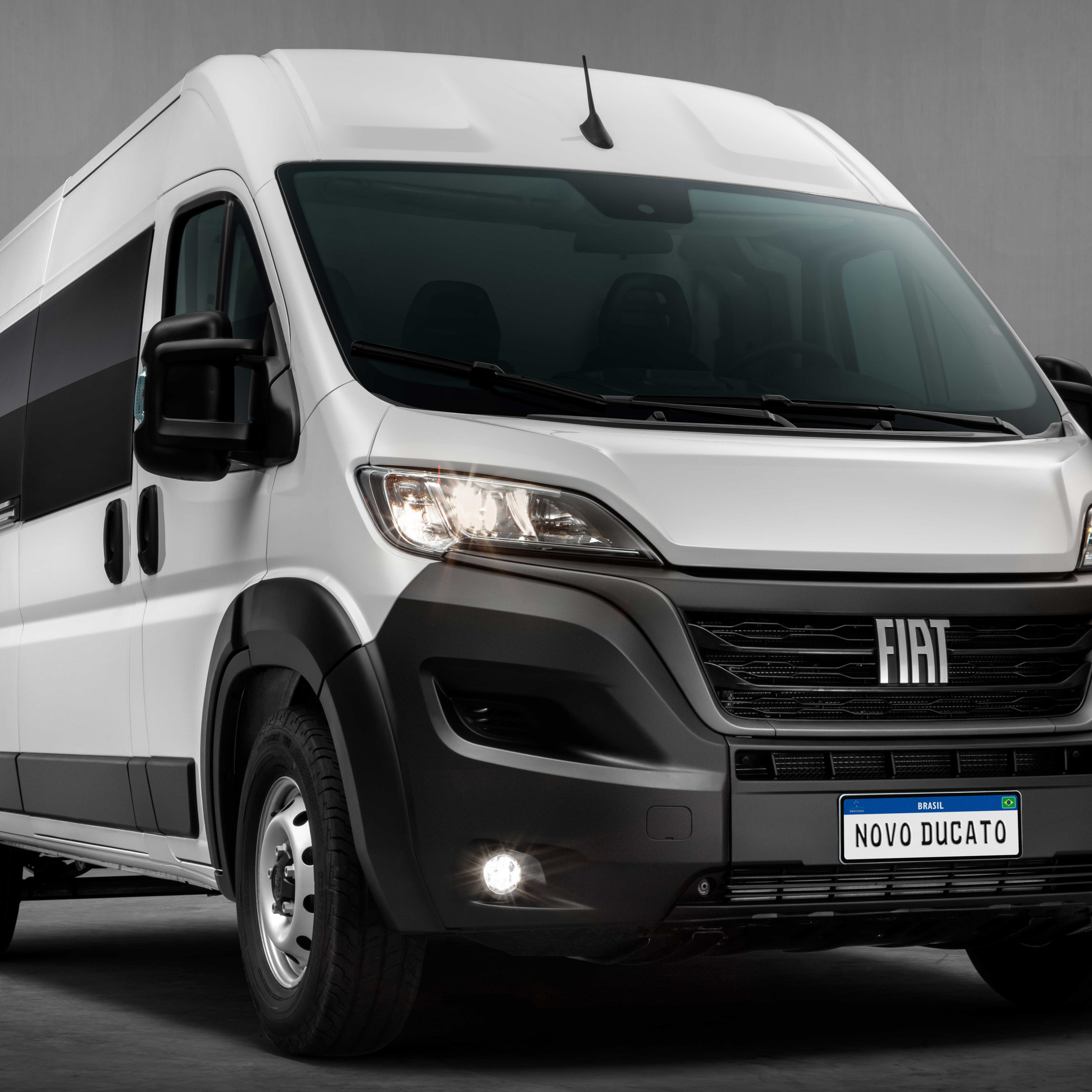 Nova geração da van grande Fiat Ducato chega ao Brasil! episode artwork