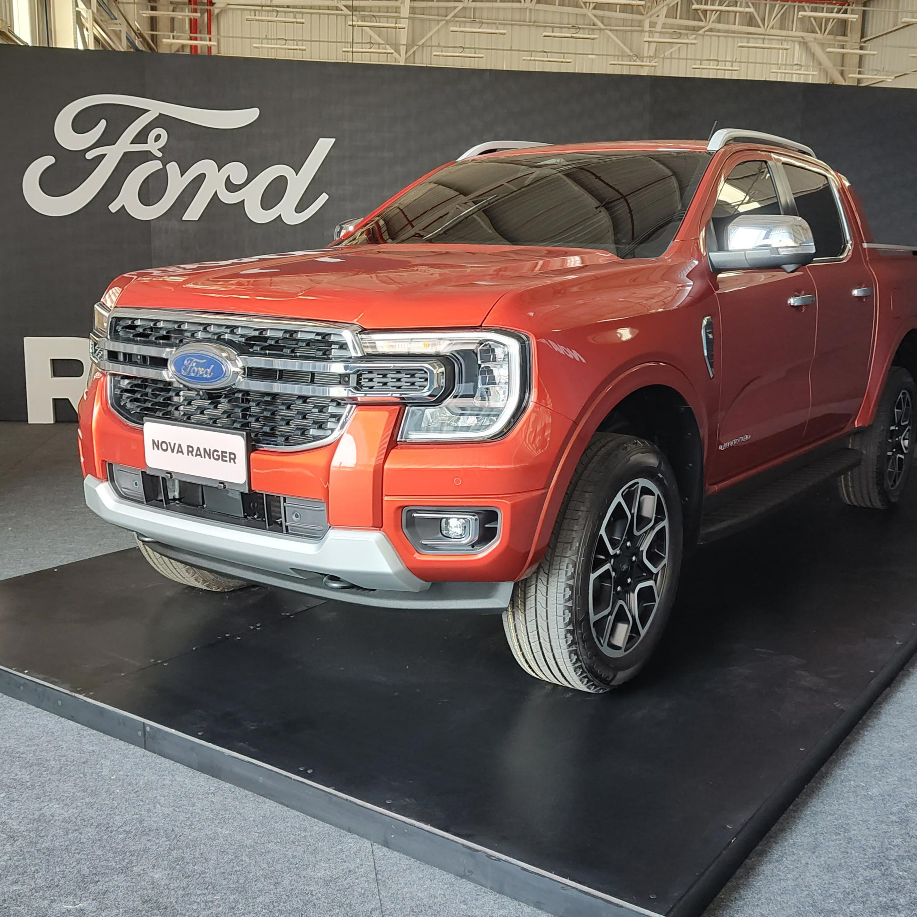 Nova Ford Ranger terá opção de motor 3.0 V6 turbo diesel no Brasil episode artwork