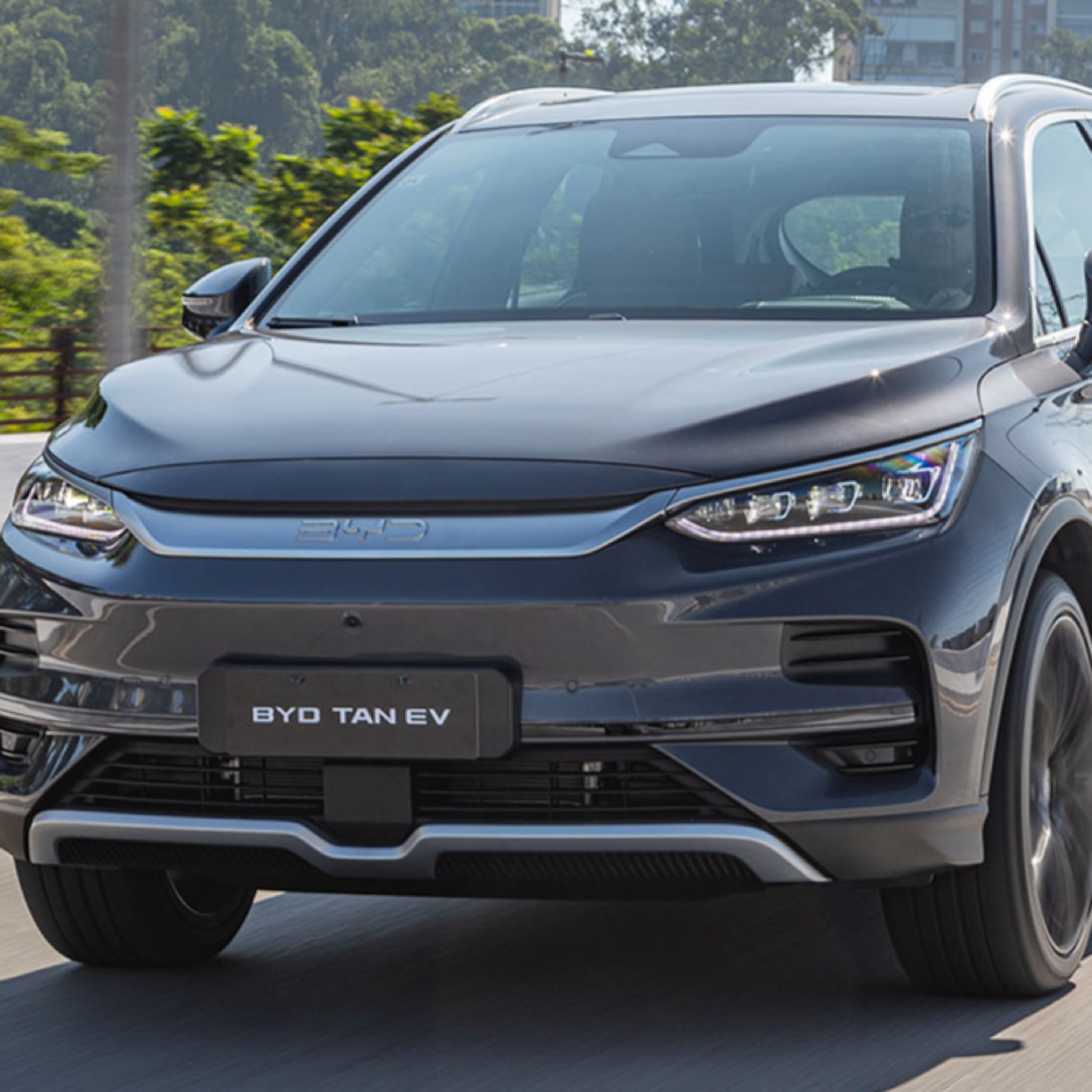 BYD Tan EV estreia linha 2024 no Brasil episode artwork