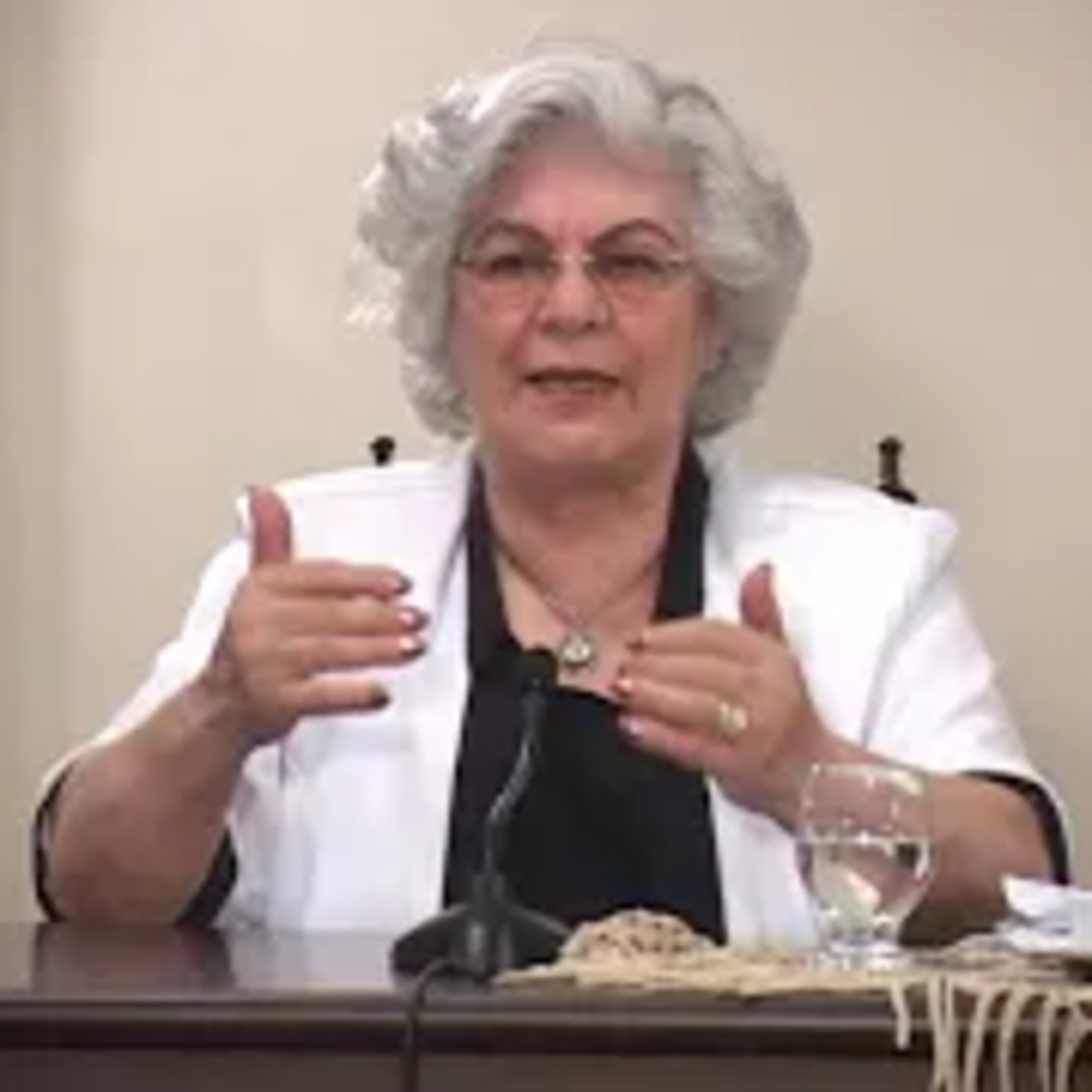 Precisamos ser fortes no Bem -- com a médium Isabel Salomão de Campos