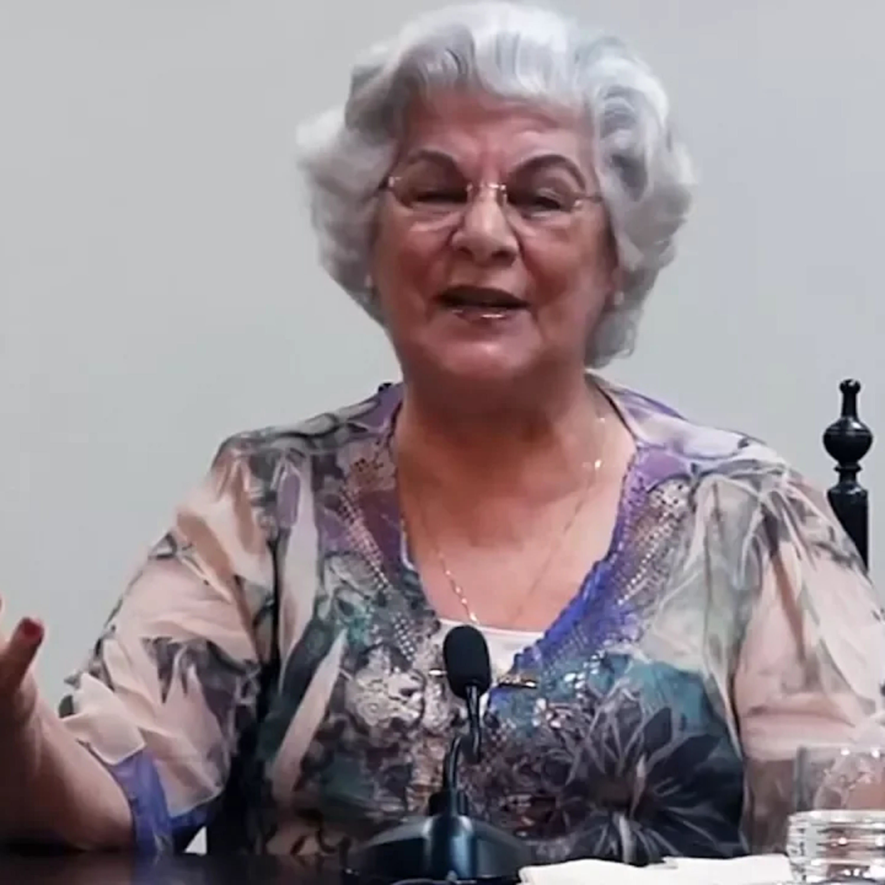 SAÚDE ATRAVÉS DA ATITUDE, DA PALAVRA E DO PENSAMENTO NO BEM -- com a médium Isabel Salomão de Campos