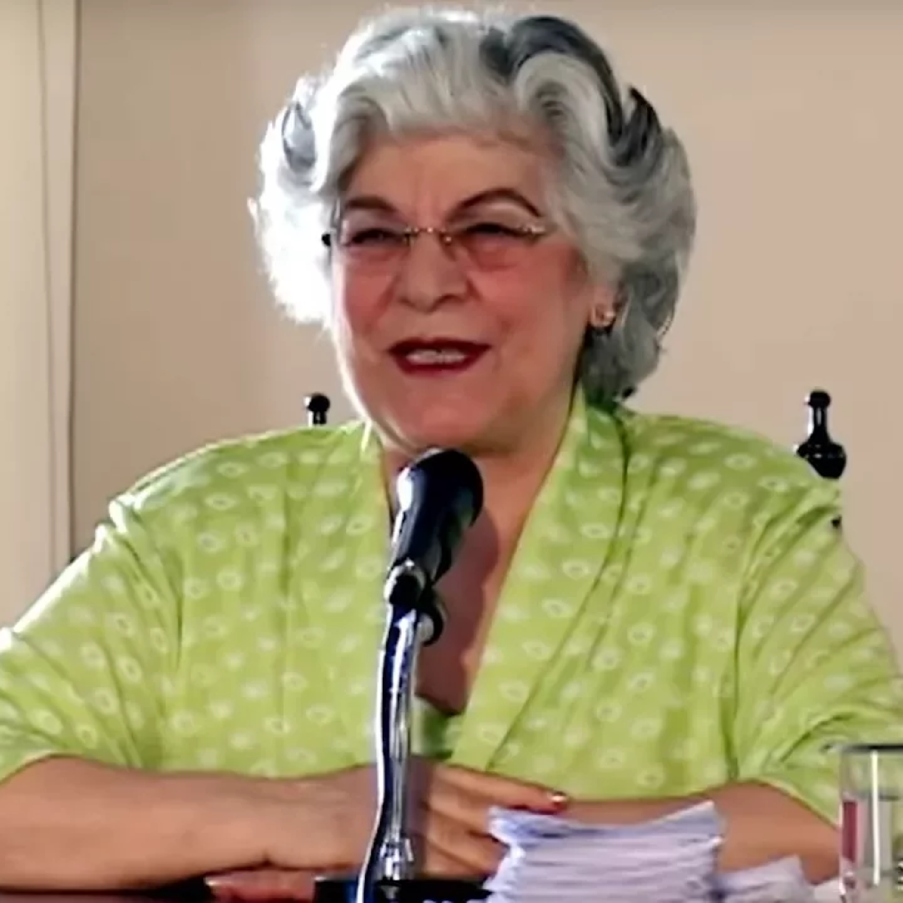FOMOS CRIADOS PARA FAZER O BEM -- com a médium Isabel Salomão de Campos