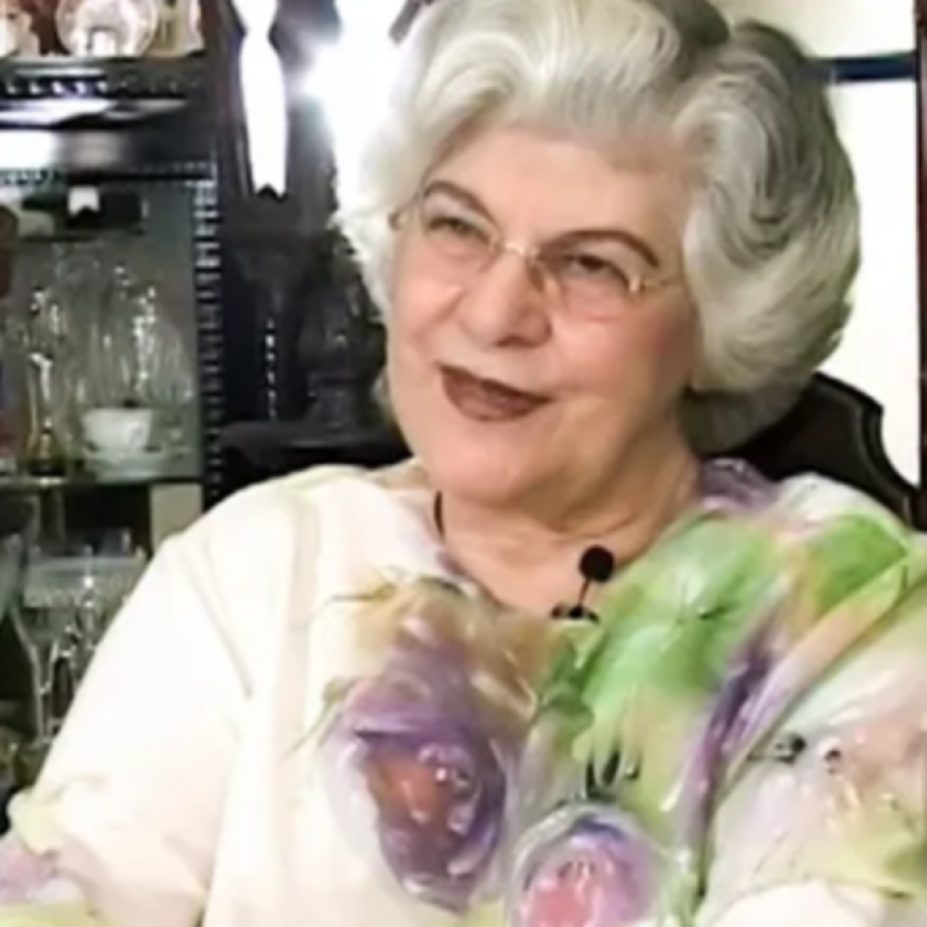 AS TRÊS REVELAÇÕES DA LEI DE DEUS -- Entrevista com a médium Isabel Salomão de Campos