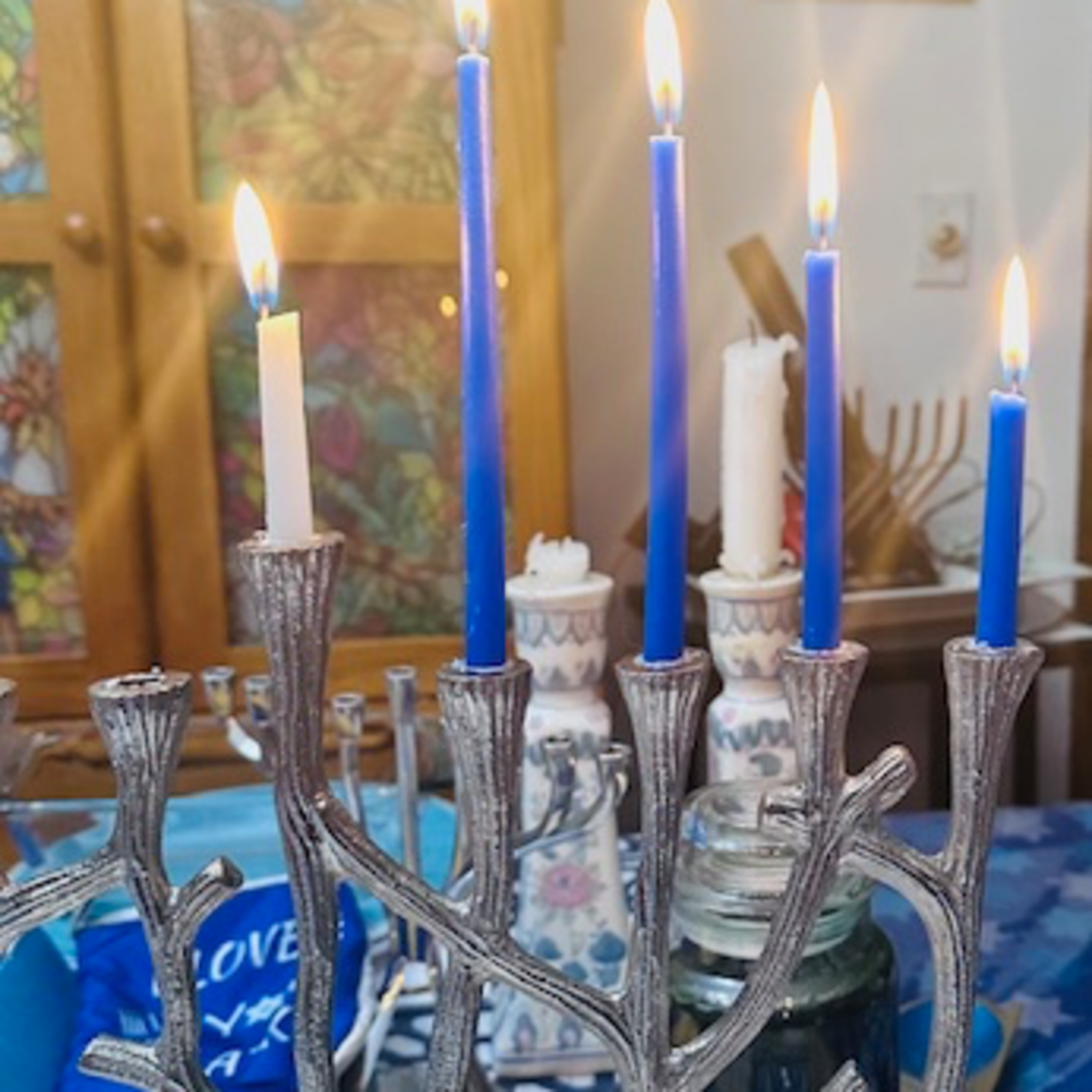 HAPPY 4TH DAY OF HANUKKAH 12-28-24 episode artwork